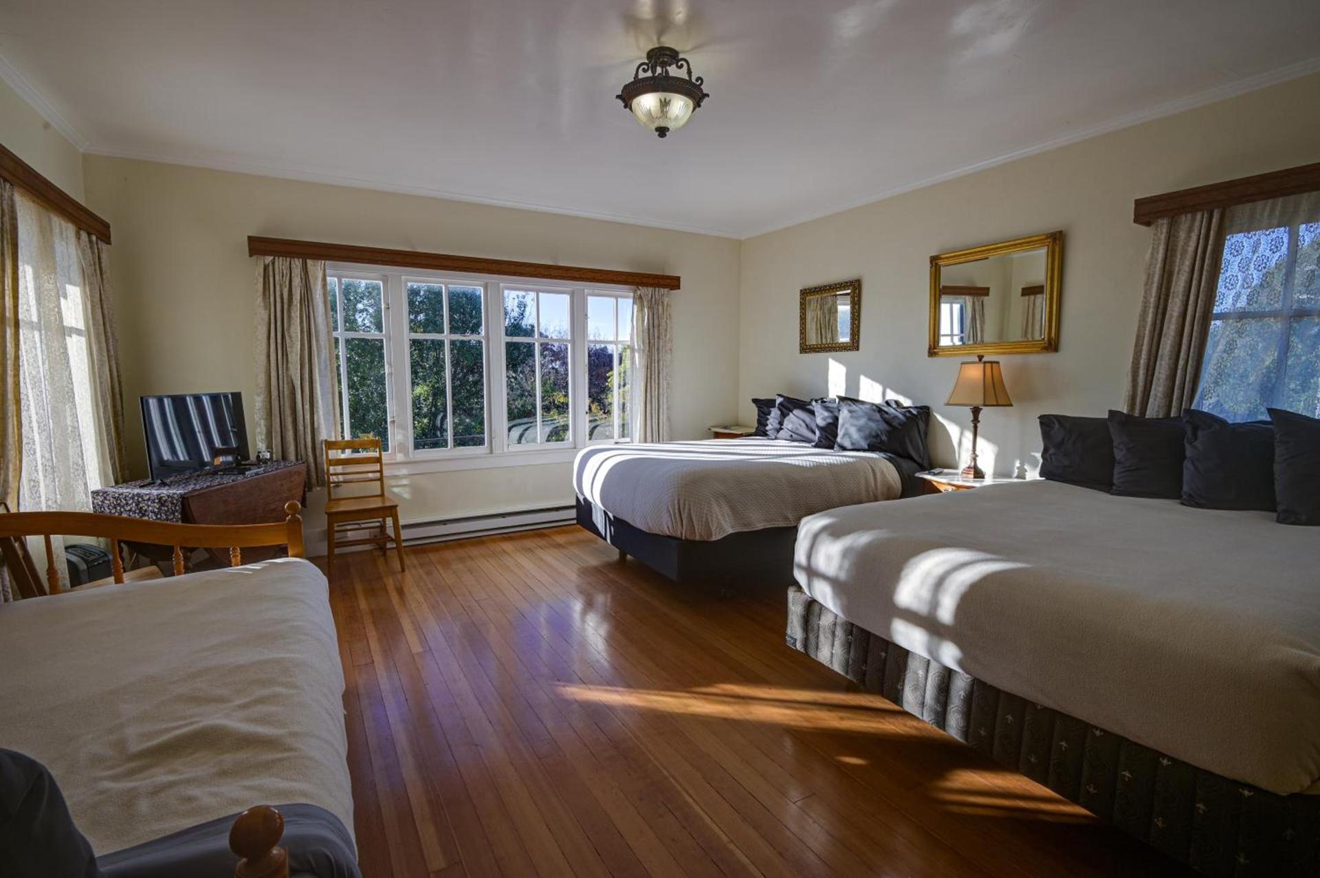 The Captains Quarters photo 28