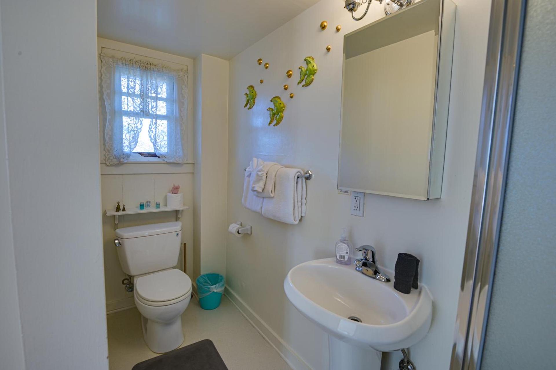 The Captains Quarters photo 33