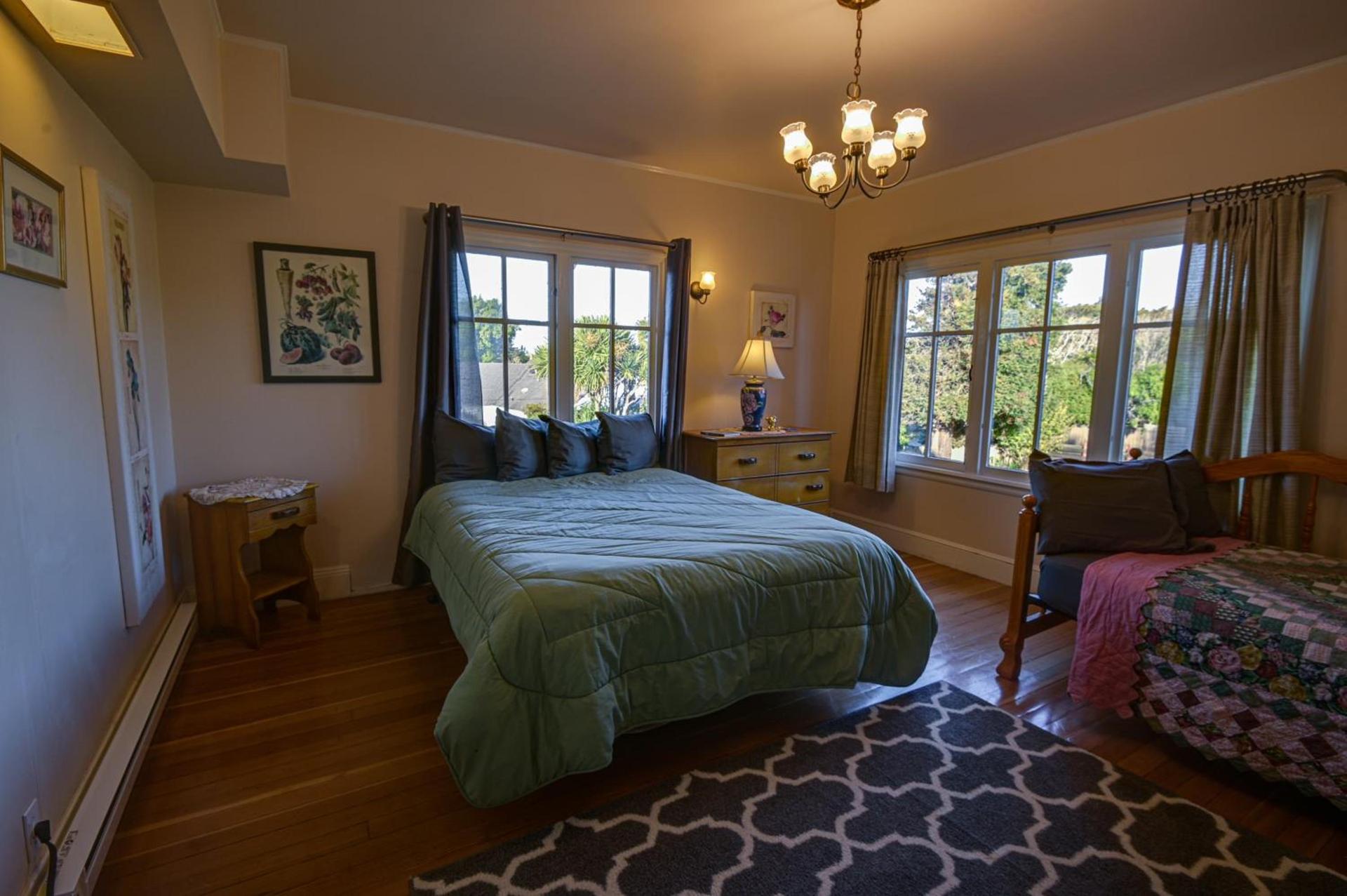 The Captains Quarters photo 38