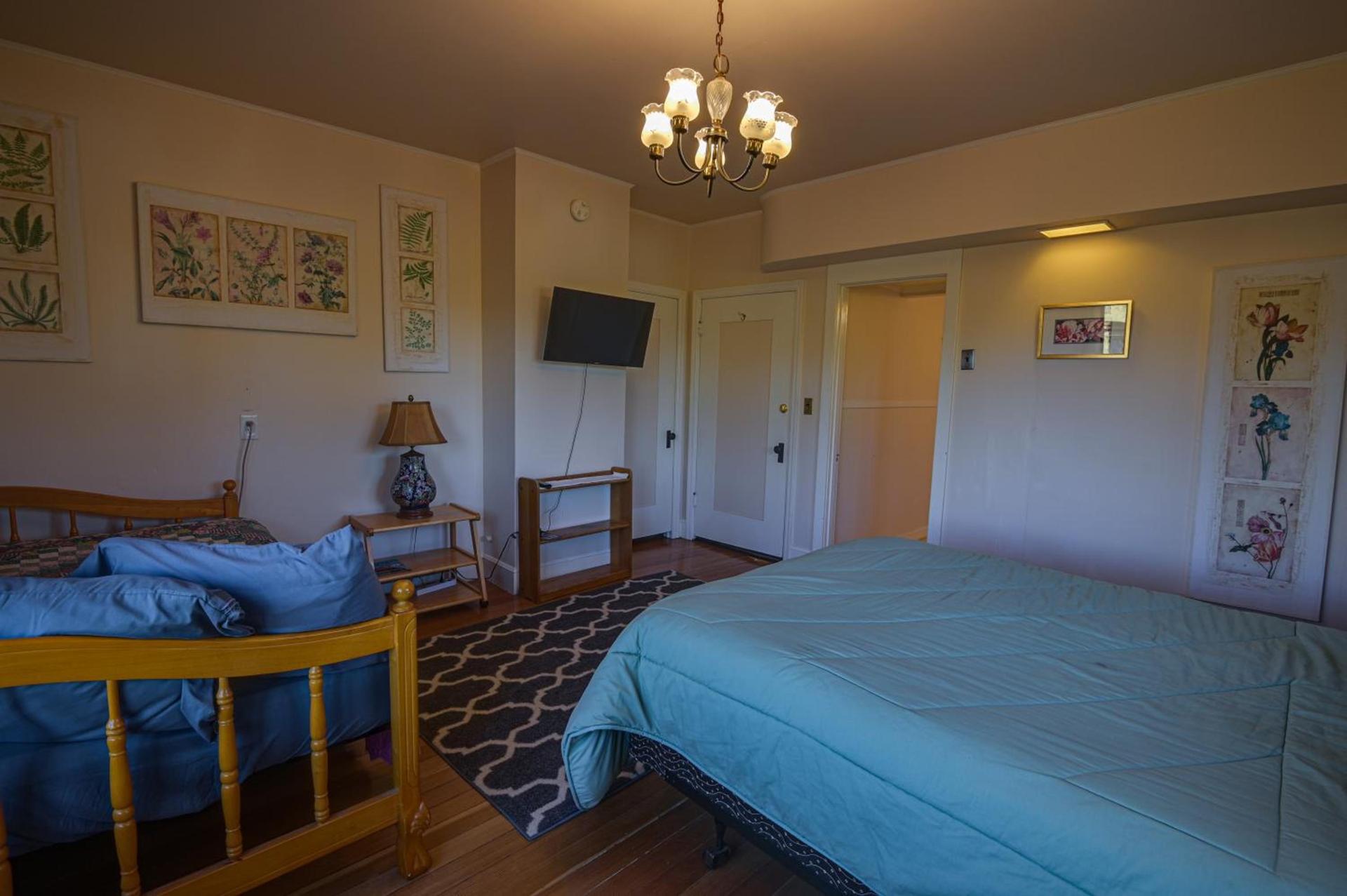 The Captains Quarters photo 39