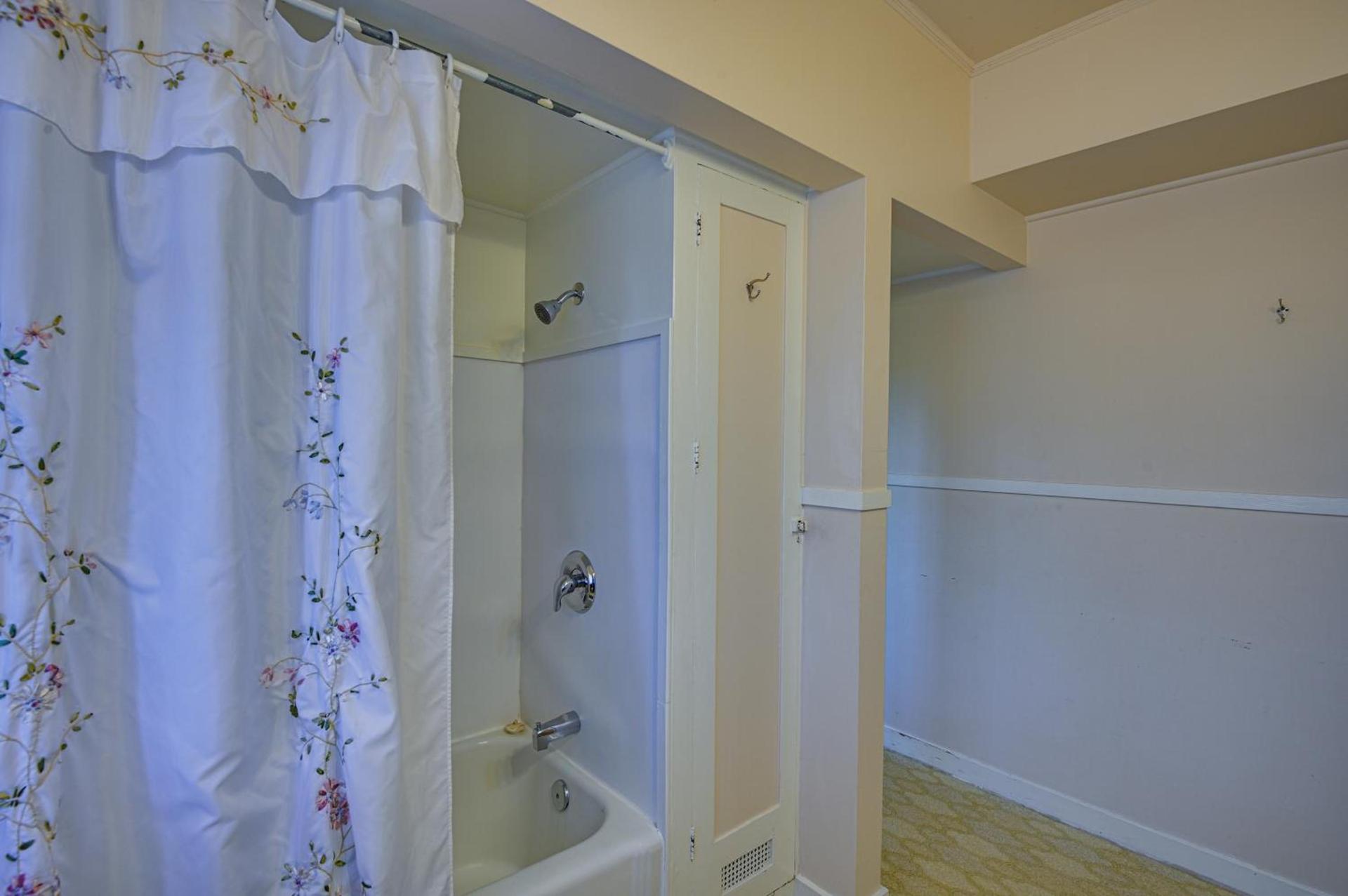 The Captains Quarters photo 45