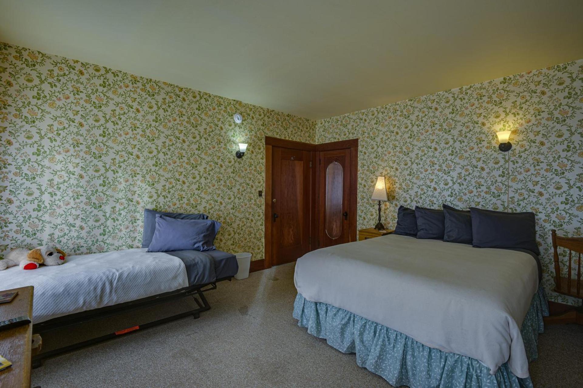 The Captains Quarters photo 47