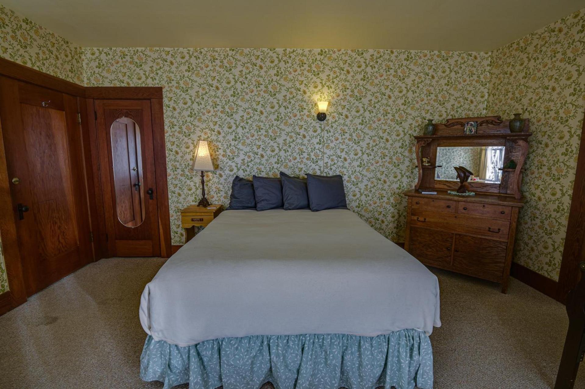 The Captains Quarters photo 48