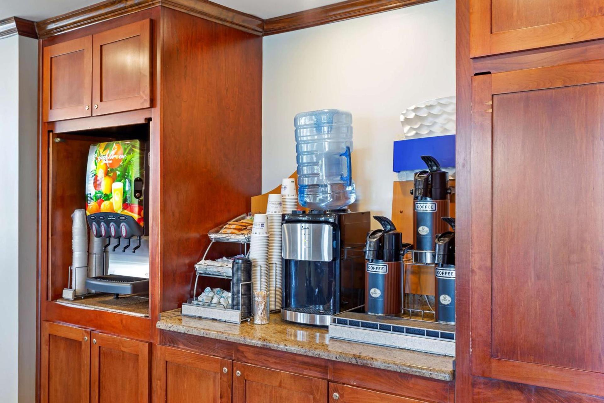 Best Western Plus South Hill Inn photo 43