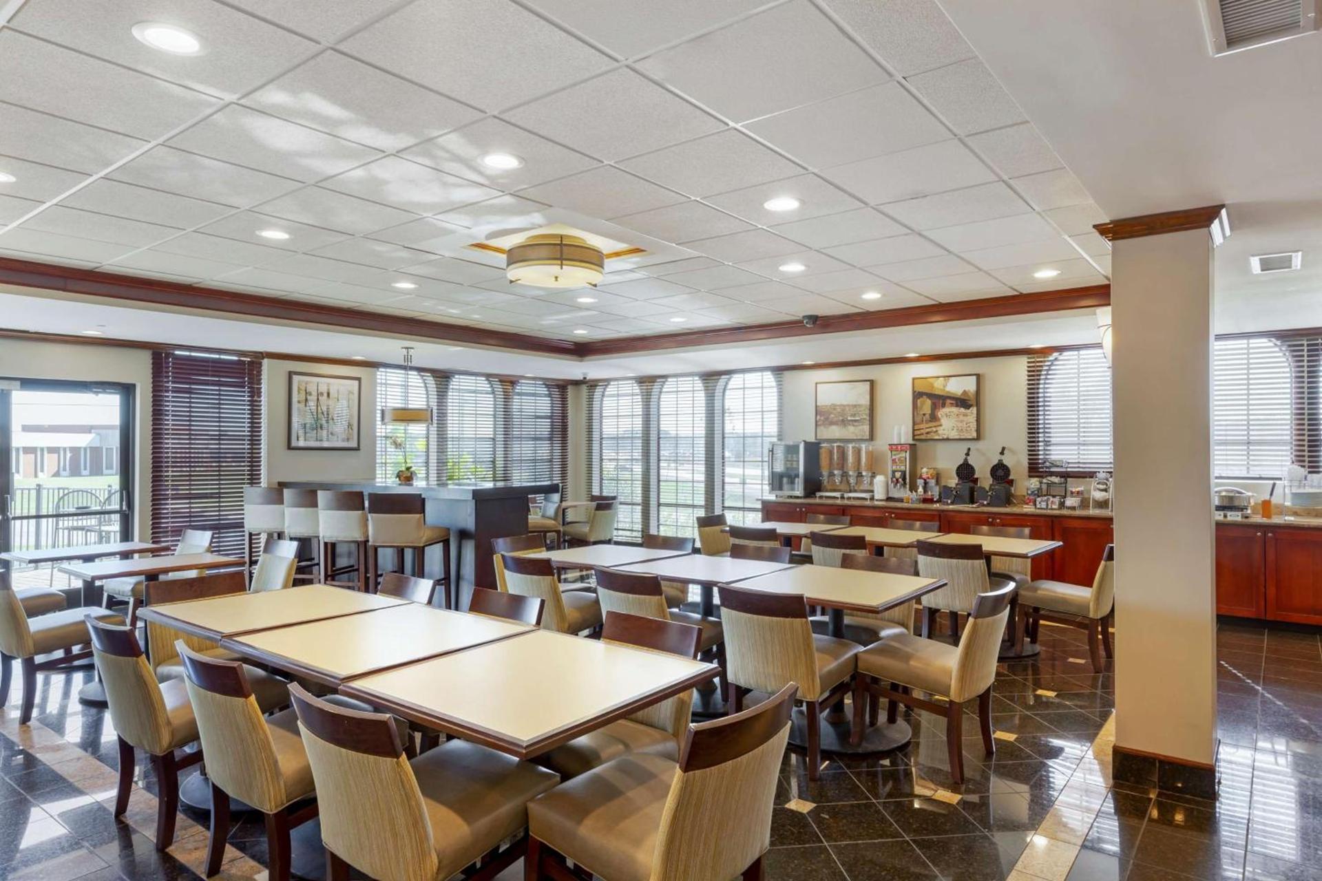 Best Western Plus South Hill Inn photo 8