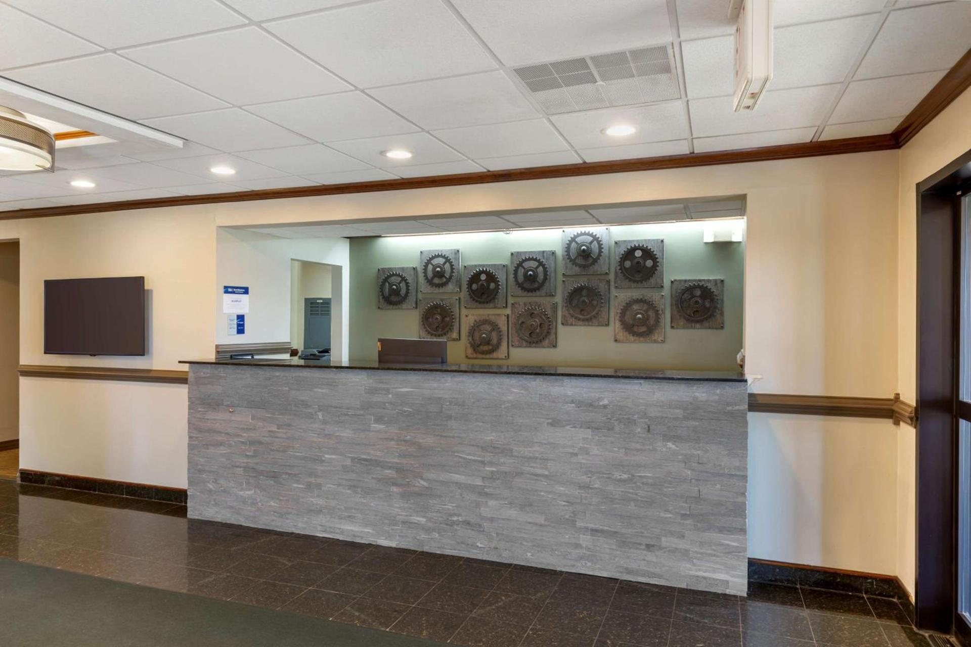 Best Western Plus South Hill Inn photo 3