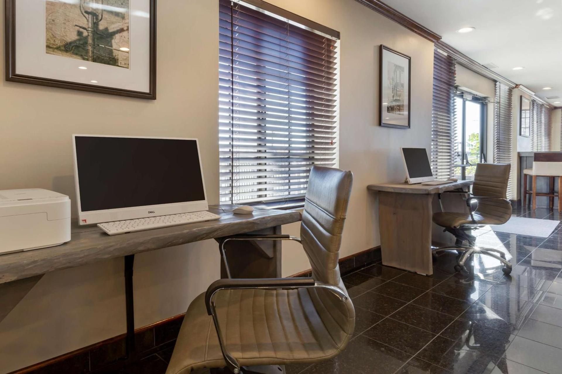 Best Western Plus South Hill Inn photo 44