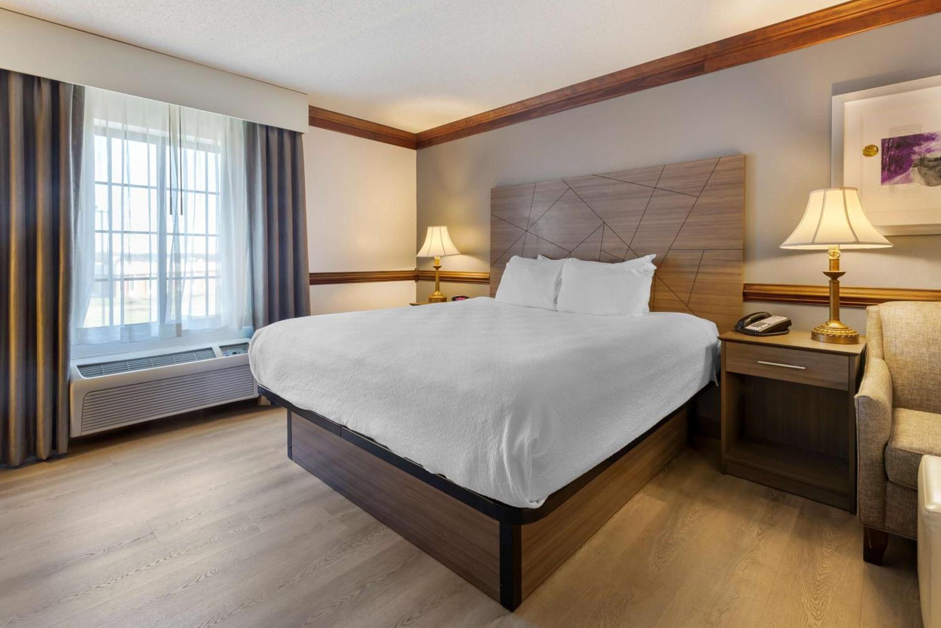 Best Western Plus South Hill Inn photo 13