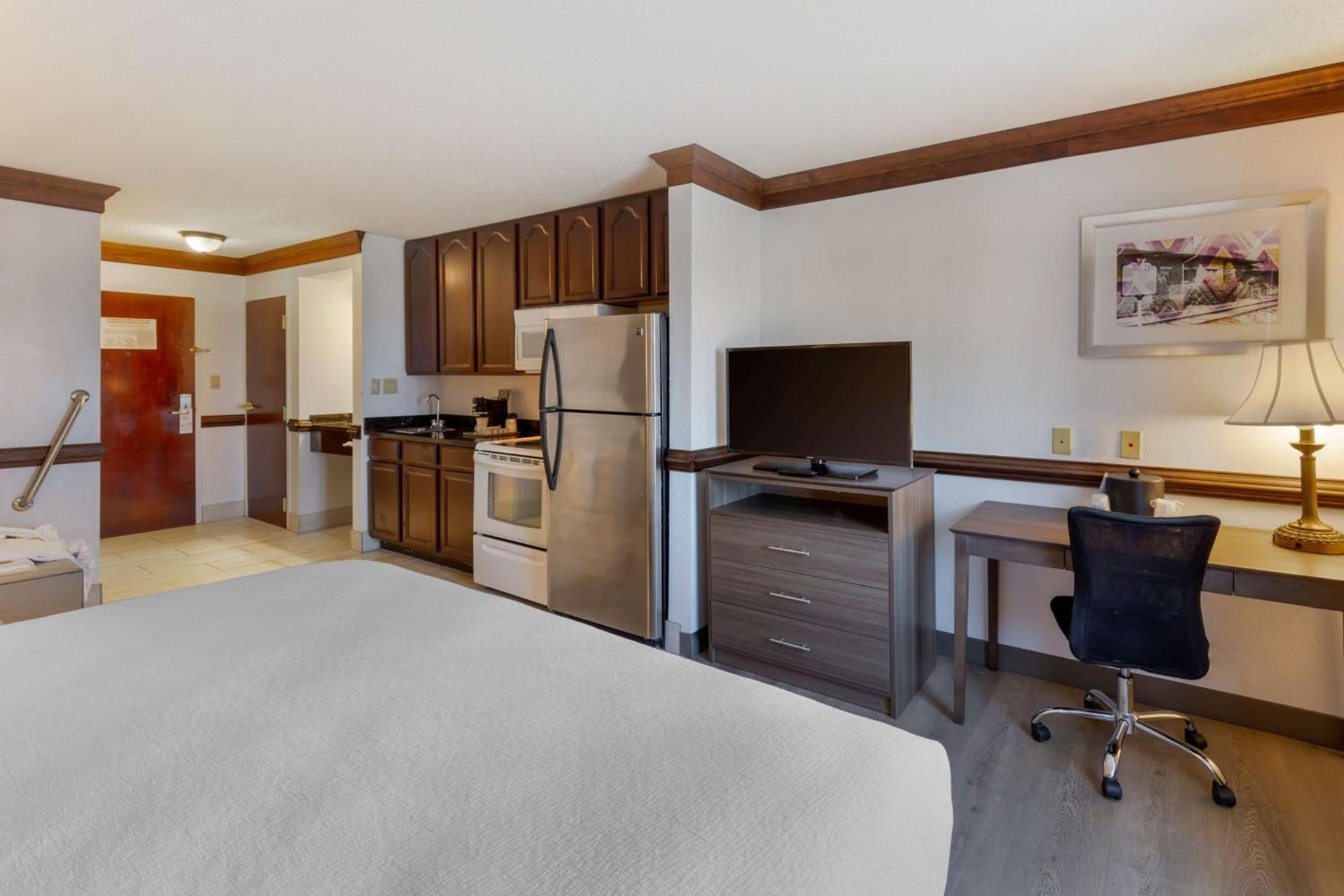 Best Western Plus South Hill Inn photo 6