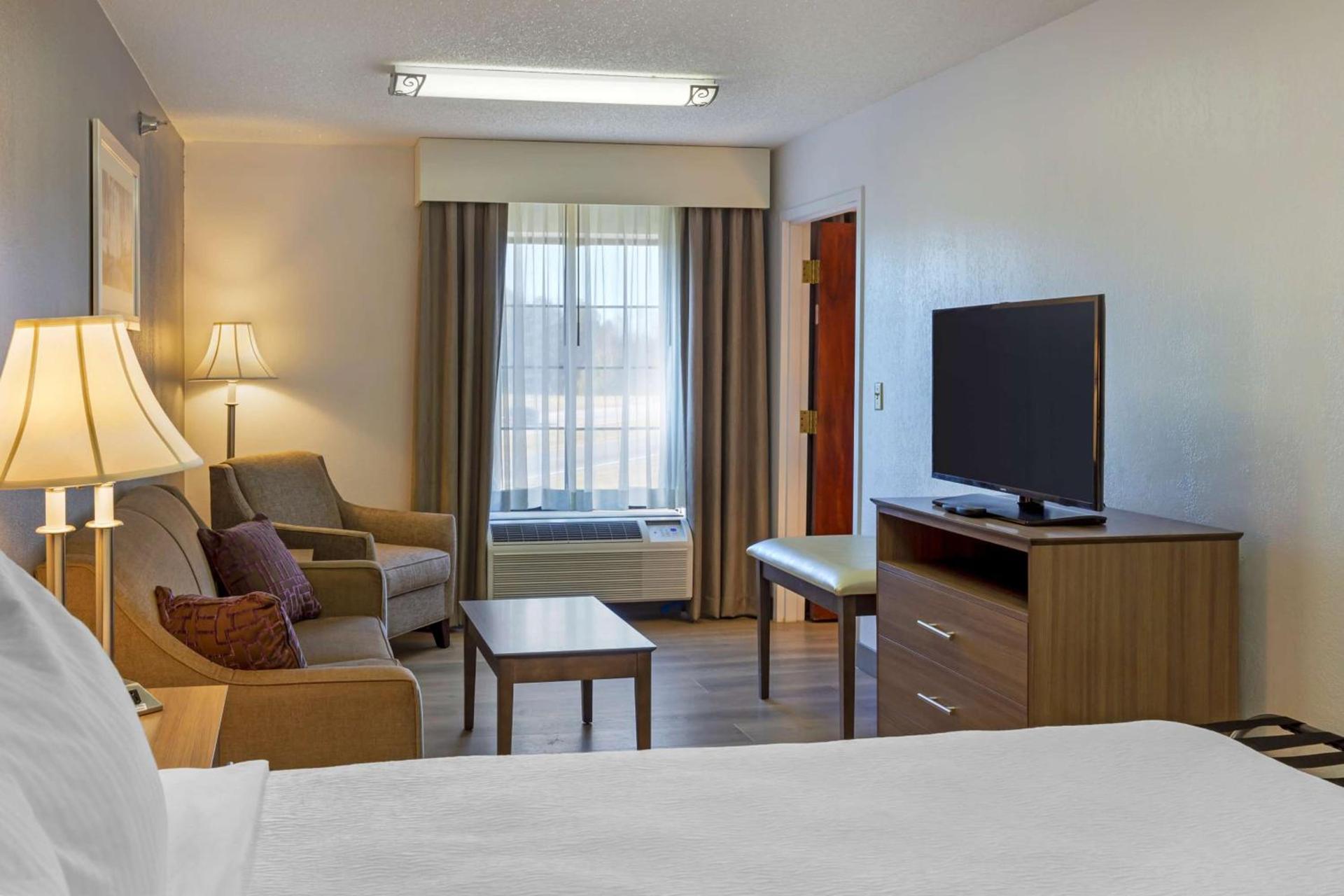 Best Western Plus South Hill Inn photo 18