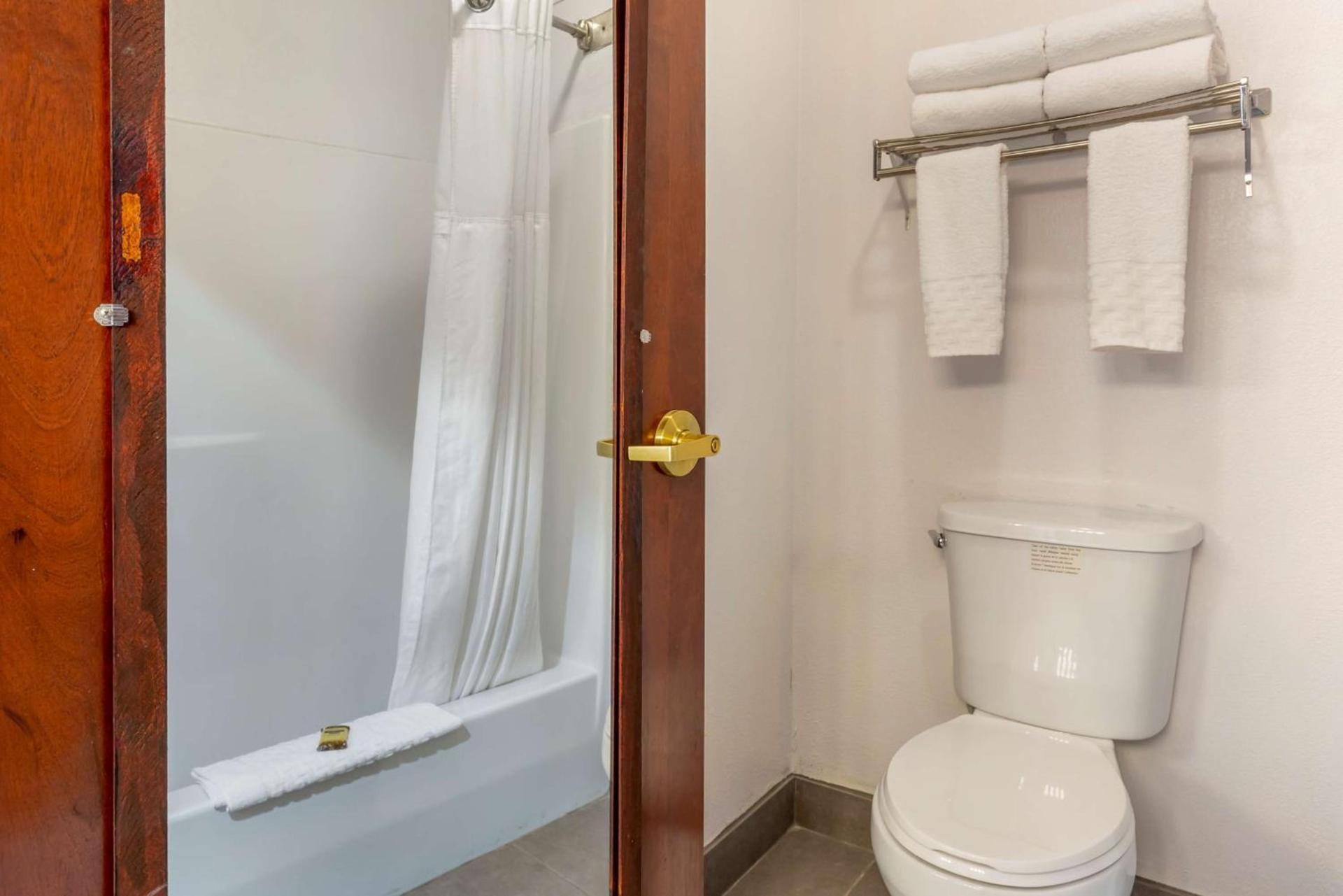 Best Western Plus South Hill Inn photo 33