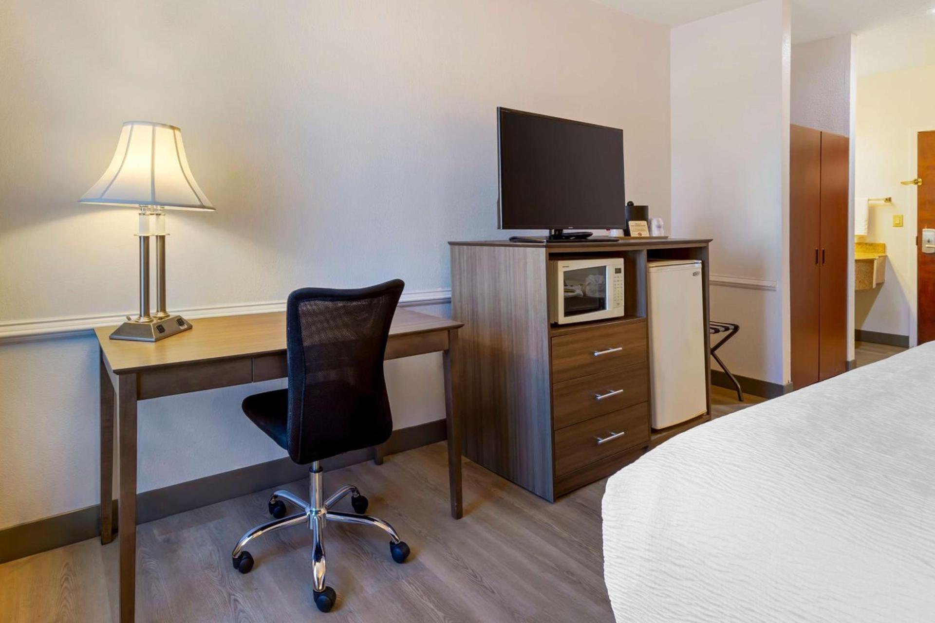 Best Western Plus South Hill Inn photo 22