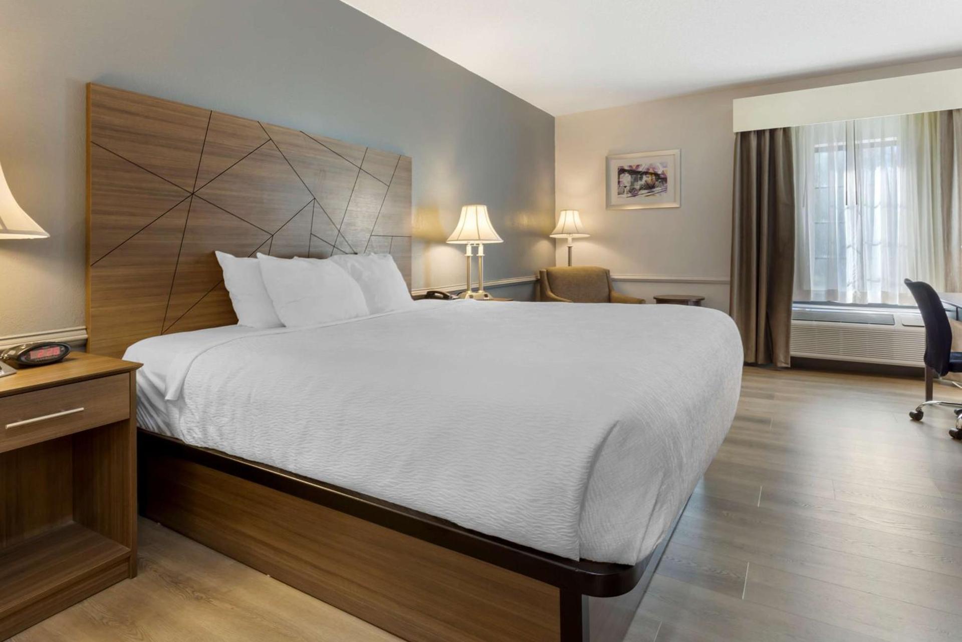 Best Western Plus South Hill Inn photo 23