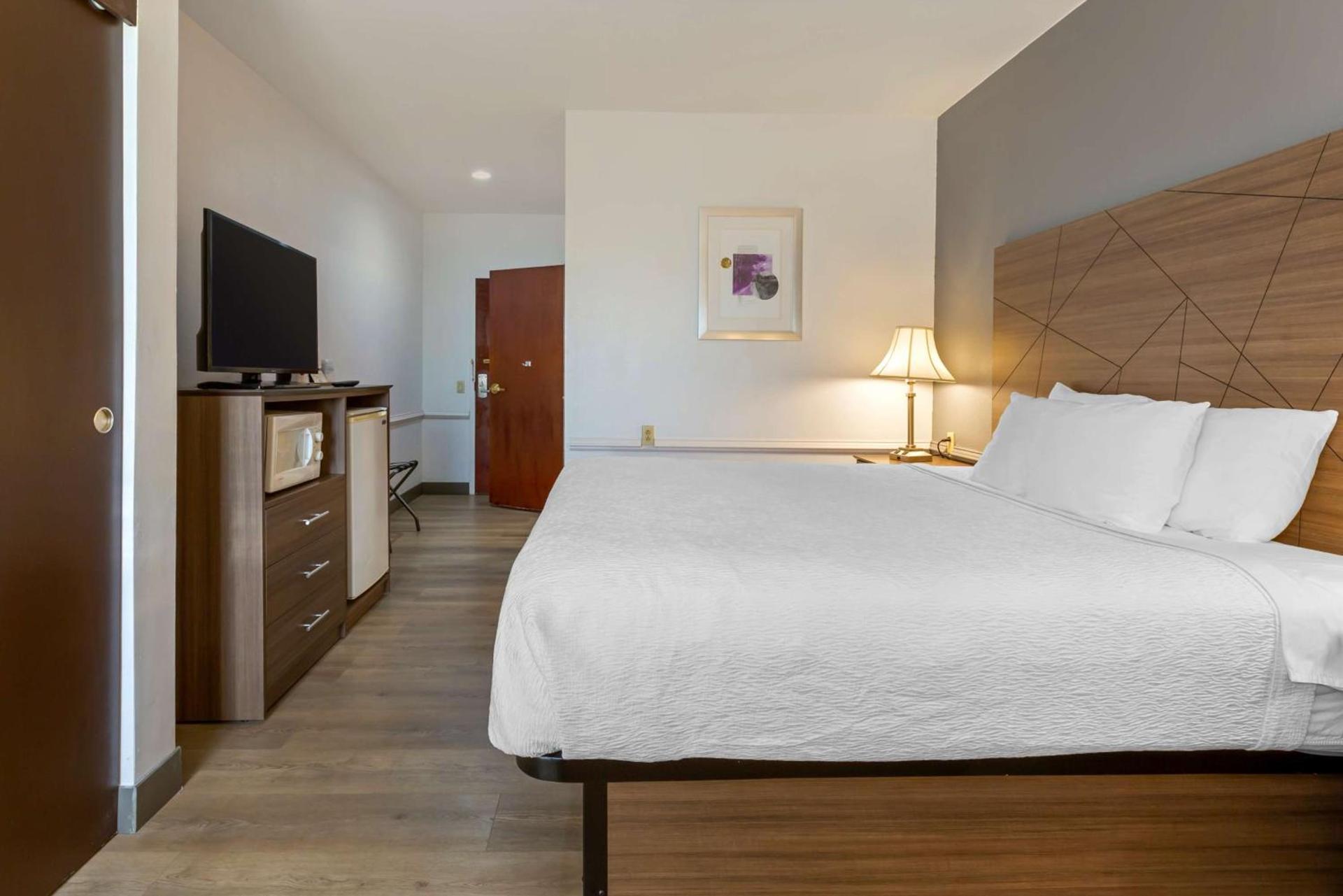 Best Western Plus South Hill Inn photo 29