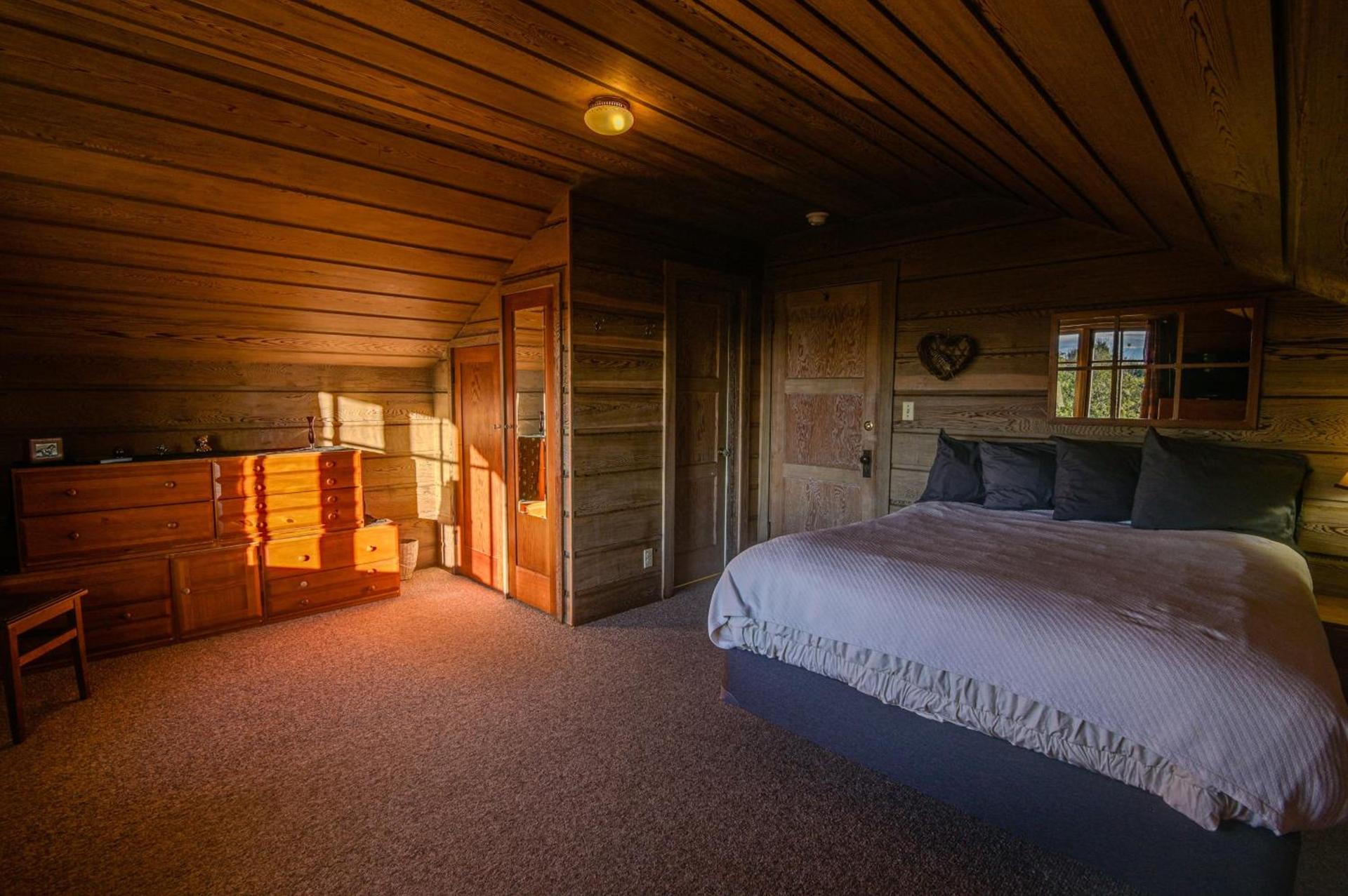 The Captains Quarters photo 59