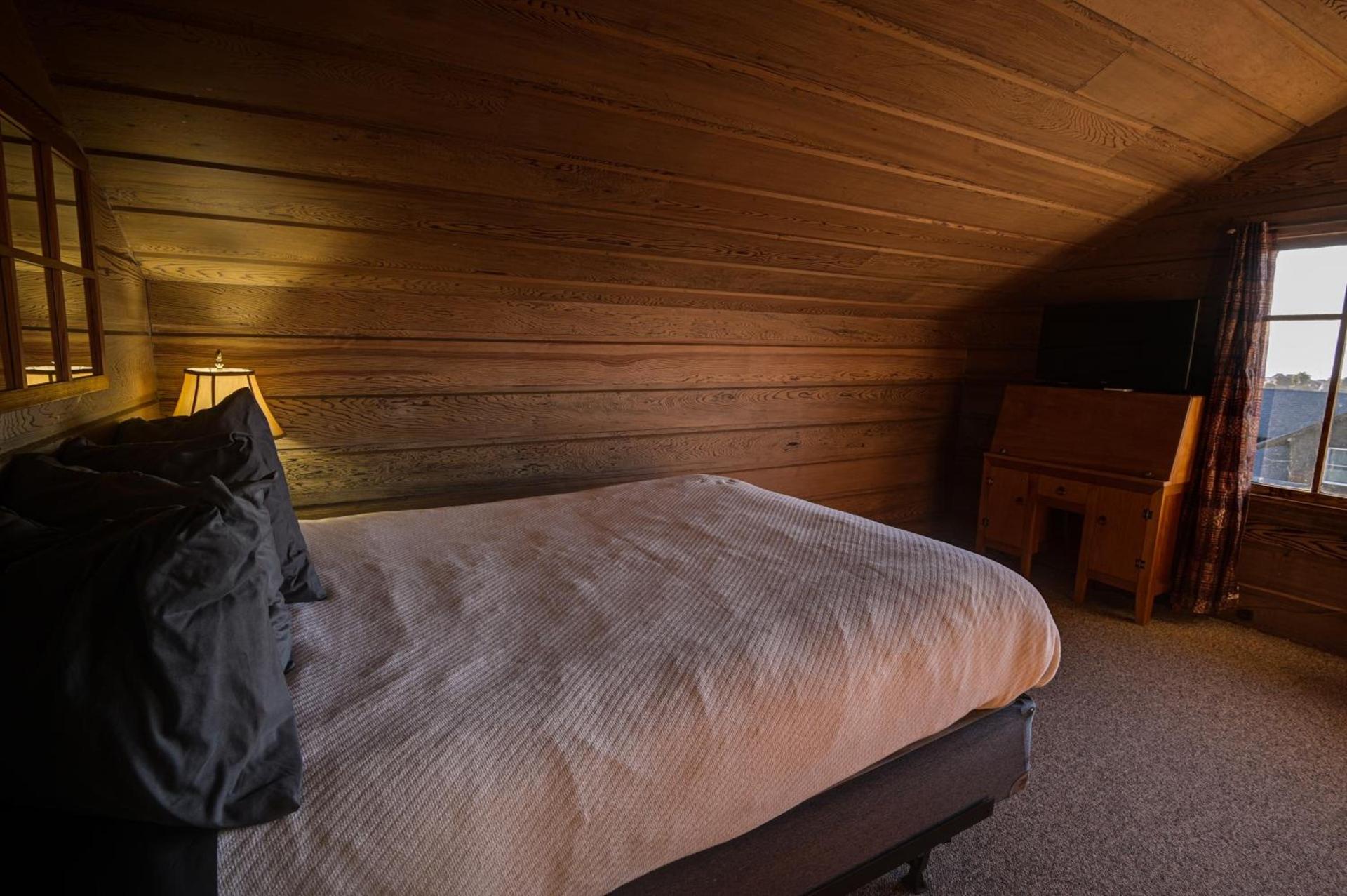 The Captains Quarters photo 62