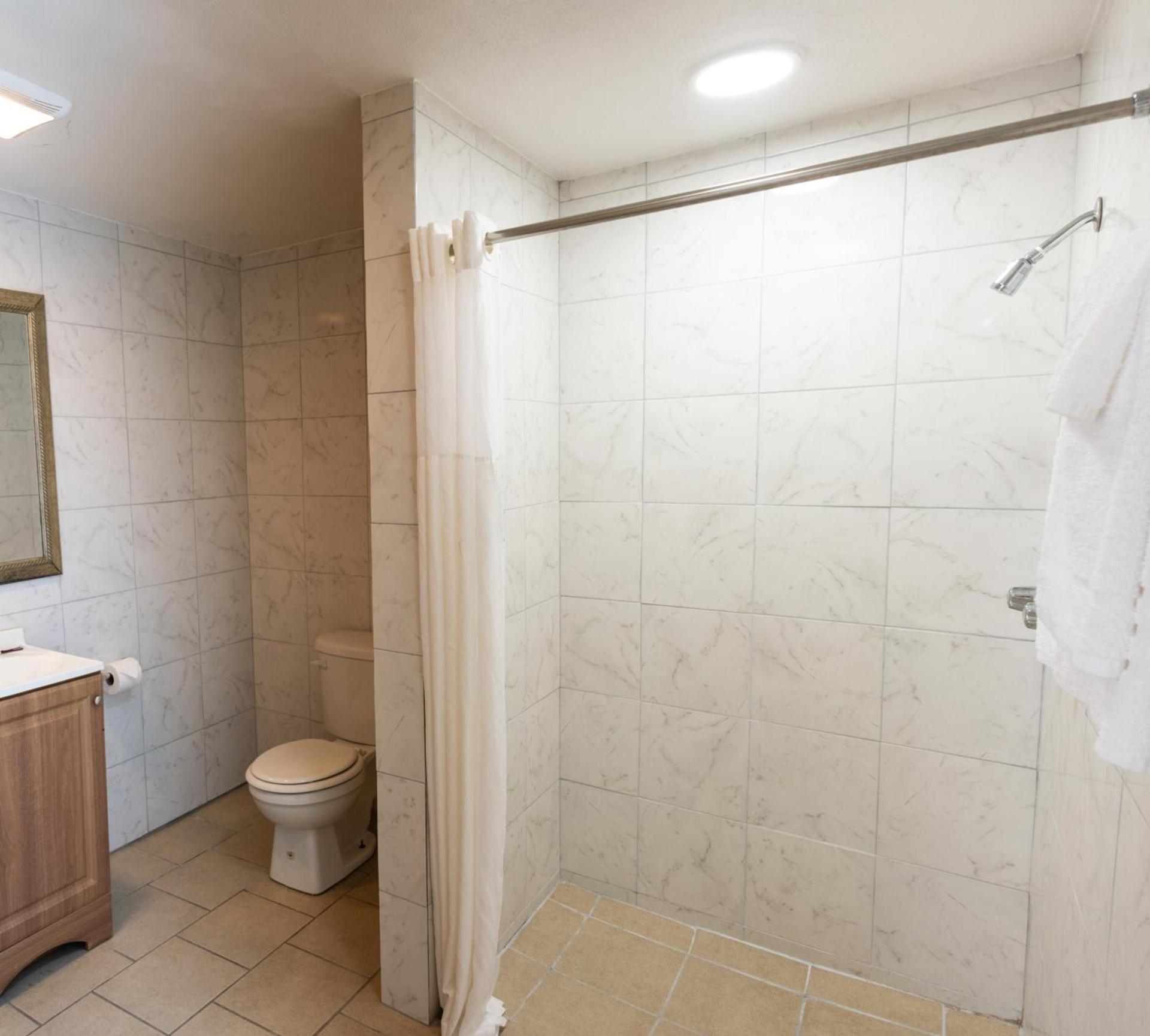 American Inn photo 10