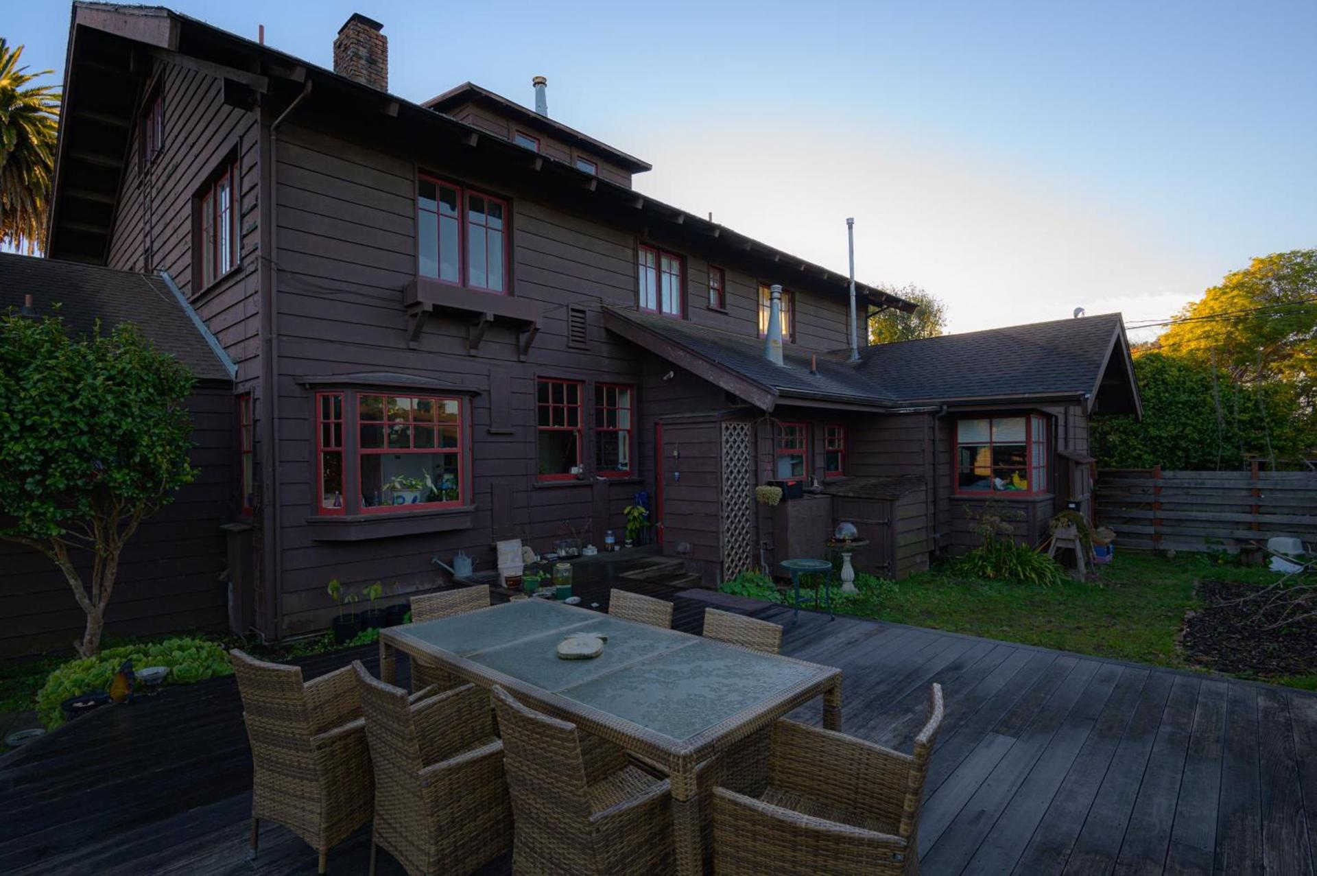 The Captains Quarters photo 76