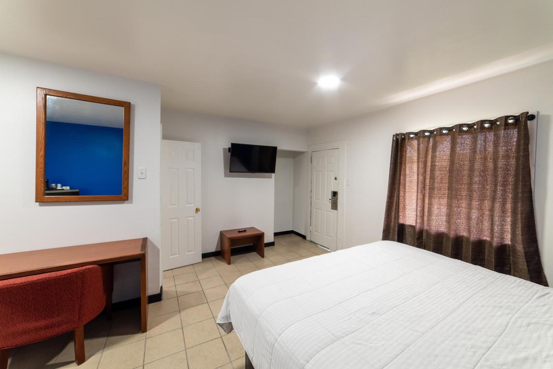 American Inn photo 13
