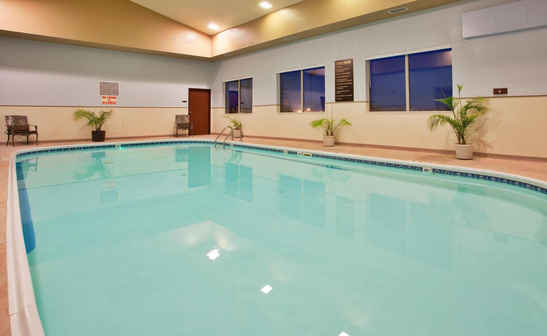 Seasons Inn & Suites Highland photo 19