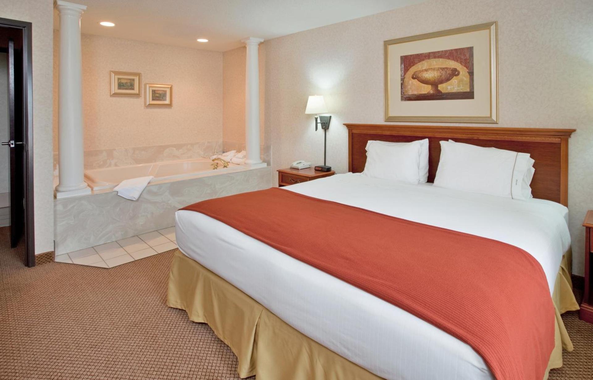 Seasons Inn & Suites Highland photo 21