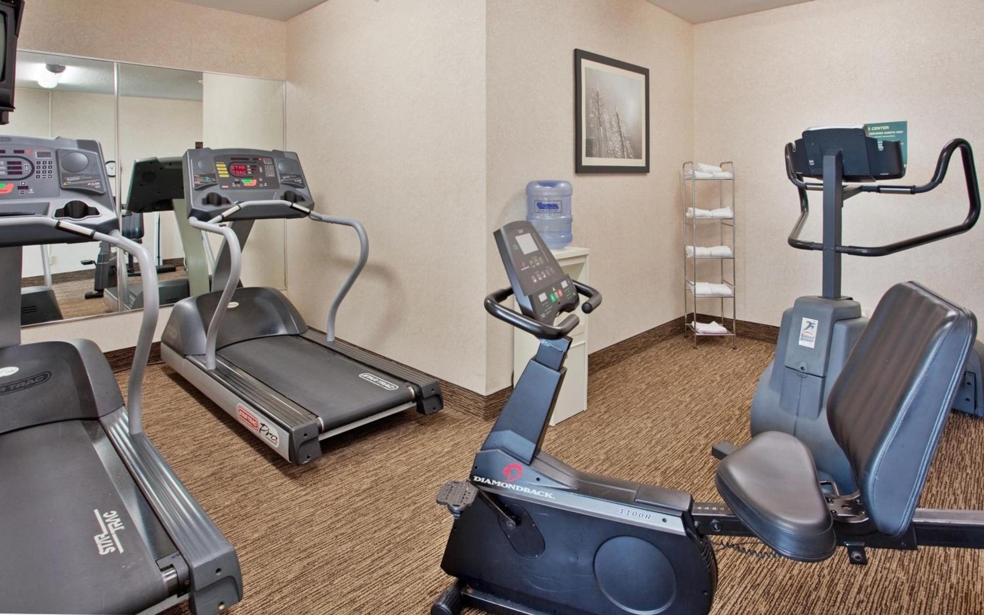 Seasons Inn & Suites Highland photo 22