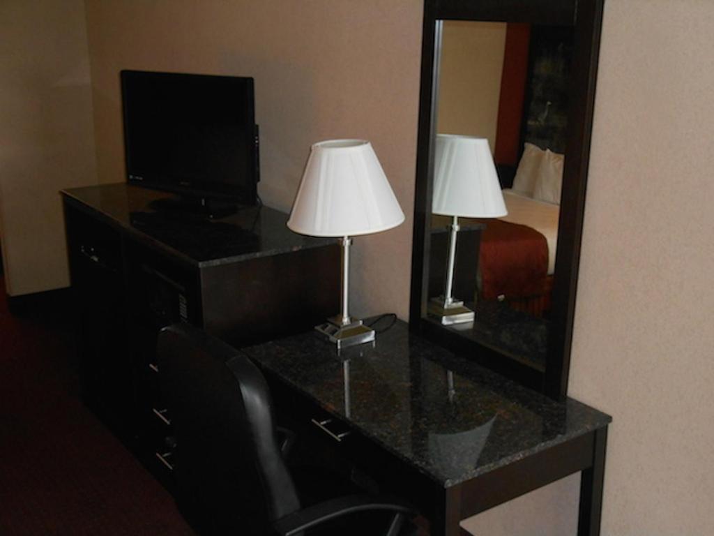 AmeriStay Inn St Joseph photo 13