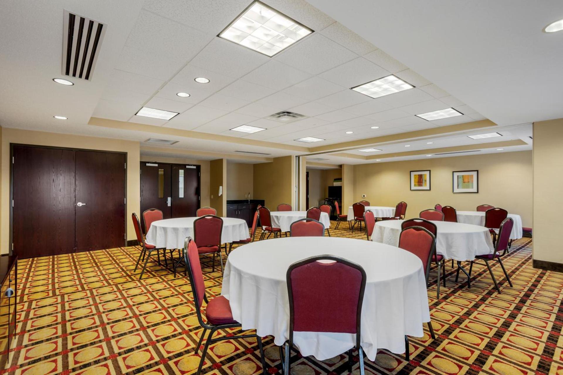 Comfort Inn & Suites Sayre photo 13