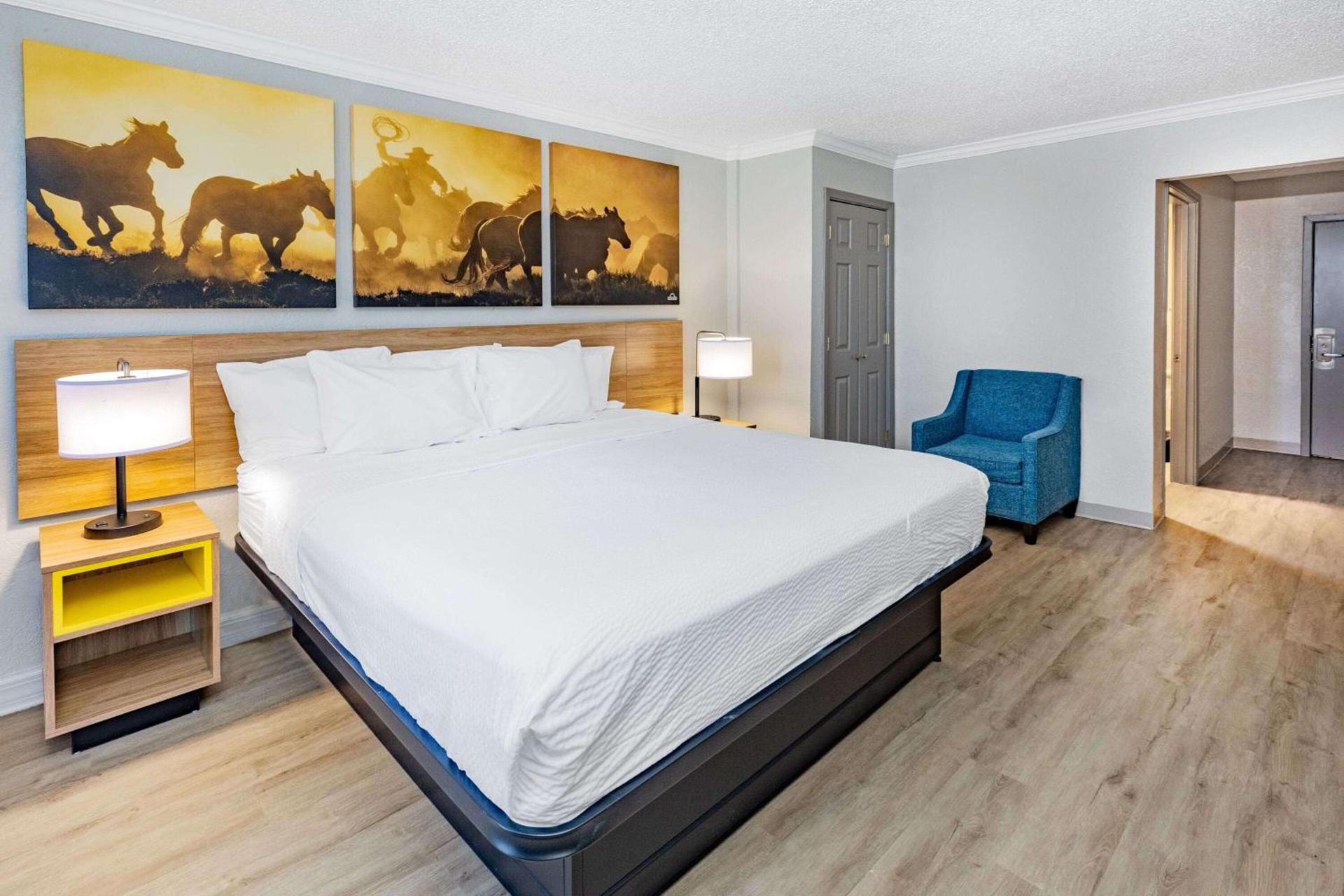 Days Inn by Wyndham Del Rio photo 10