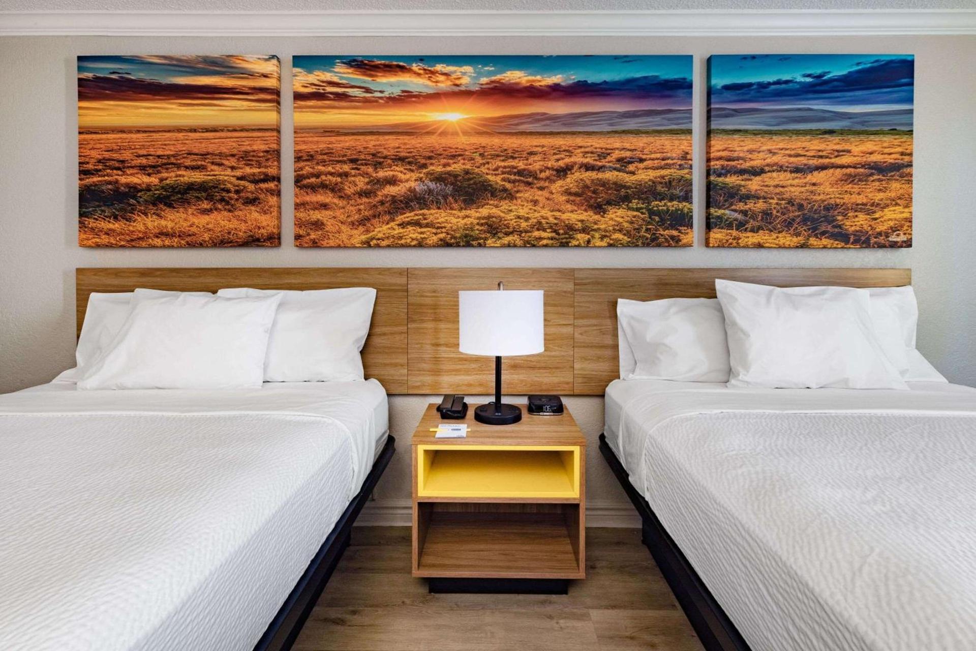 Days Inn by Wyndham Del Rio photo 17