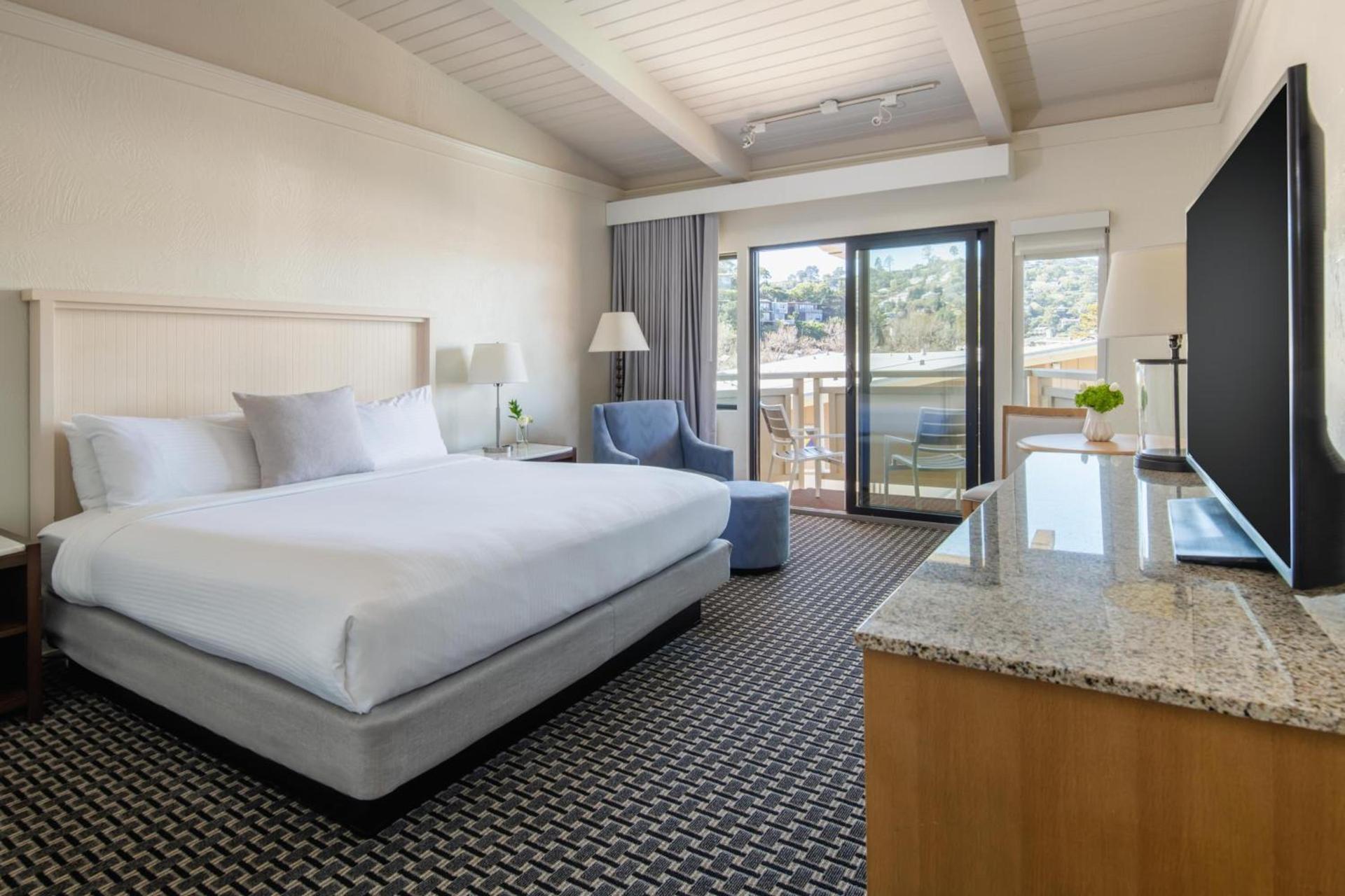 The Lodge at Tiburon photo 3