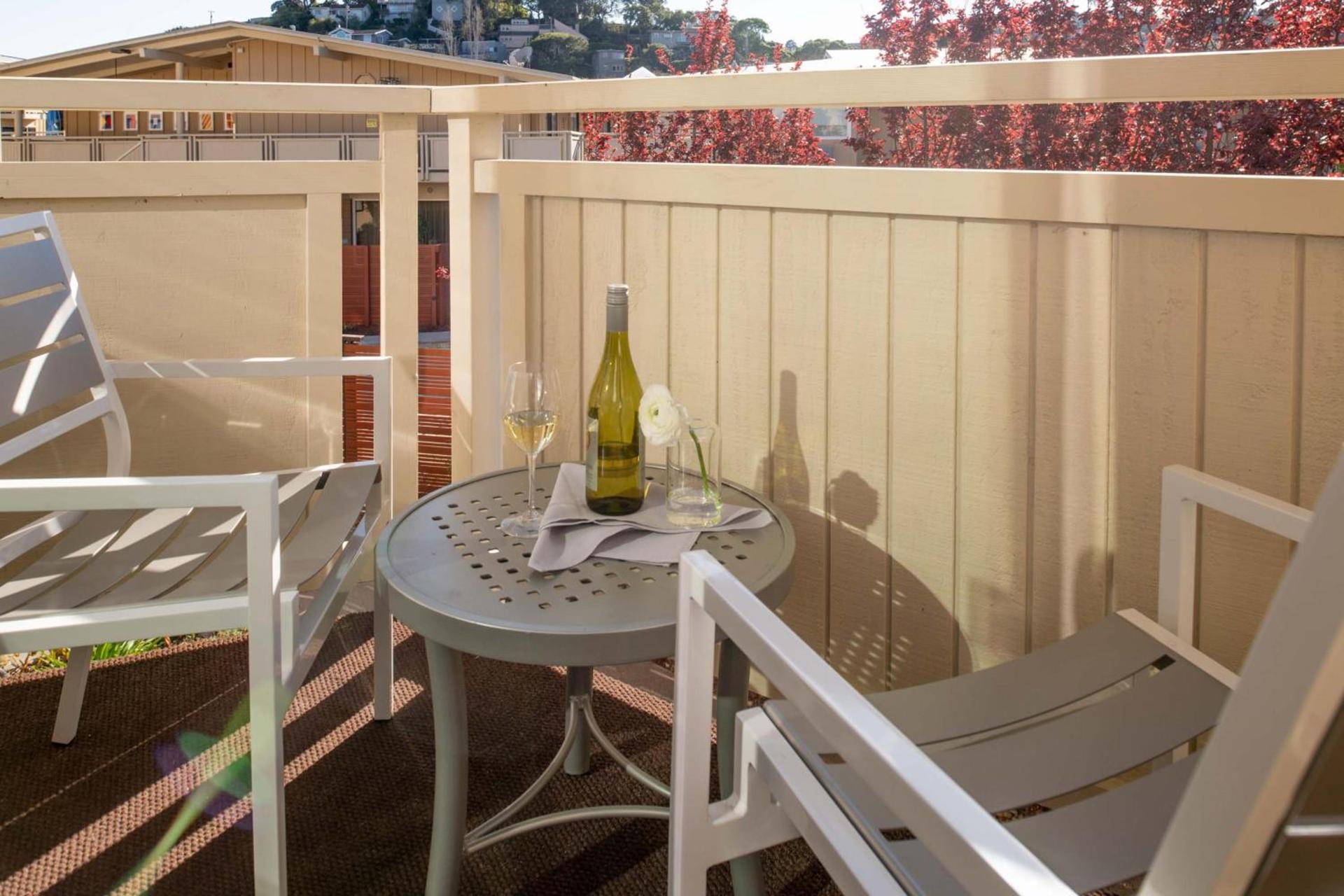 The Lodge at Tiburon photo 27