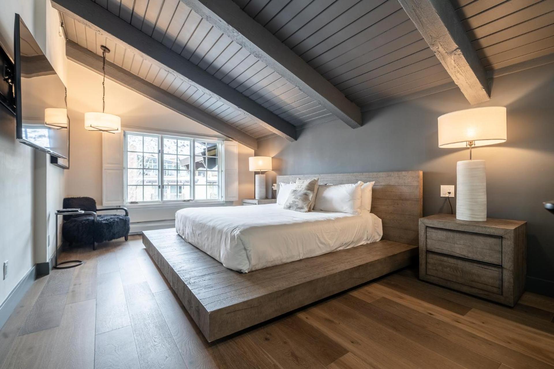 Lodge at Vail Condominiums photo 51