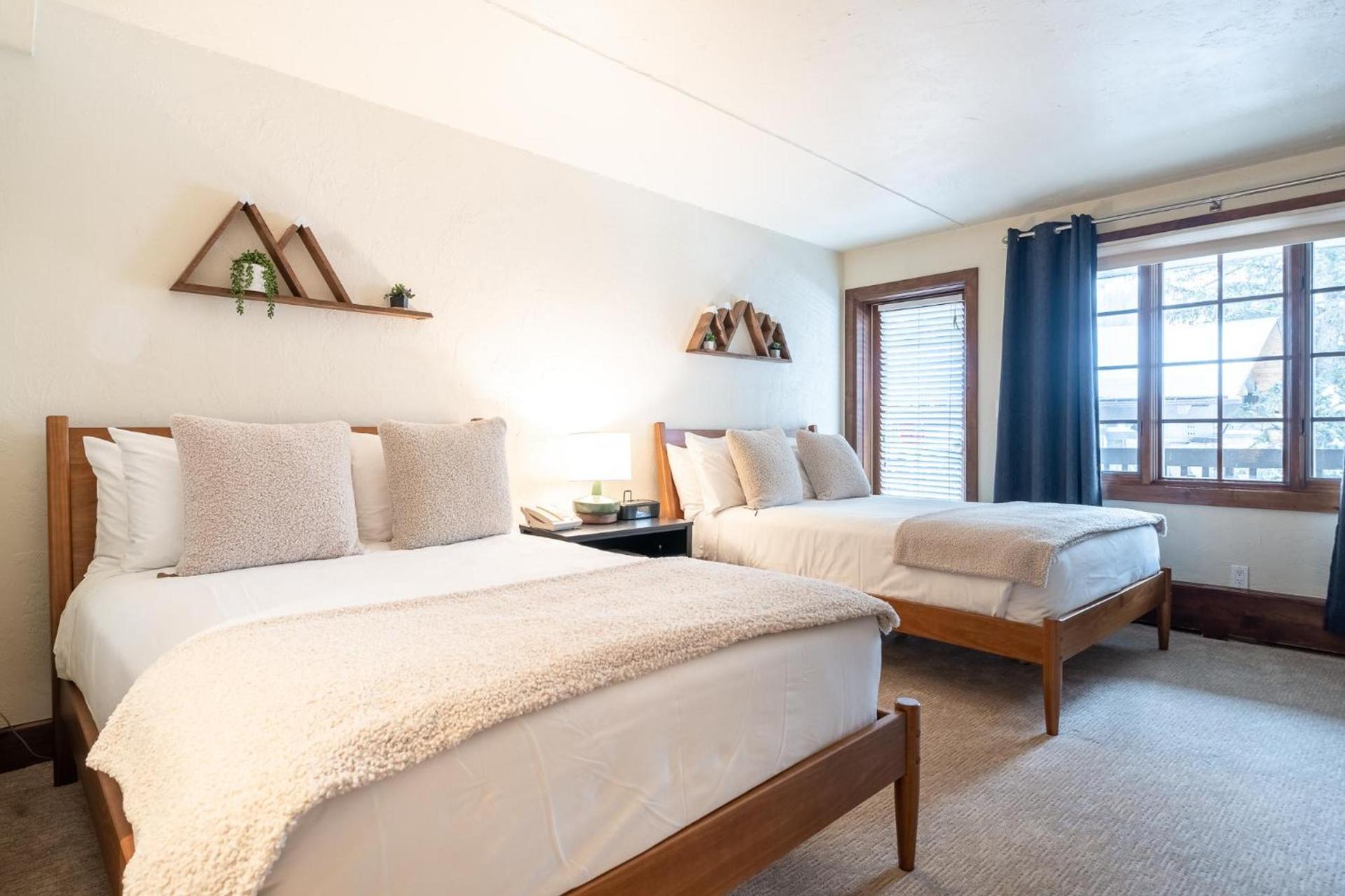 Lodge at Vail Condominiums photo 47