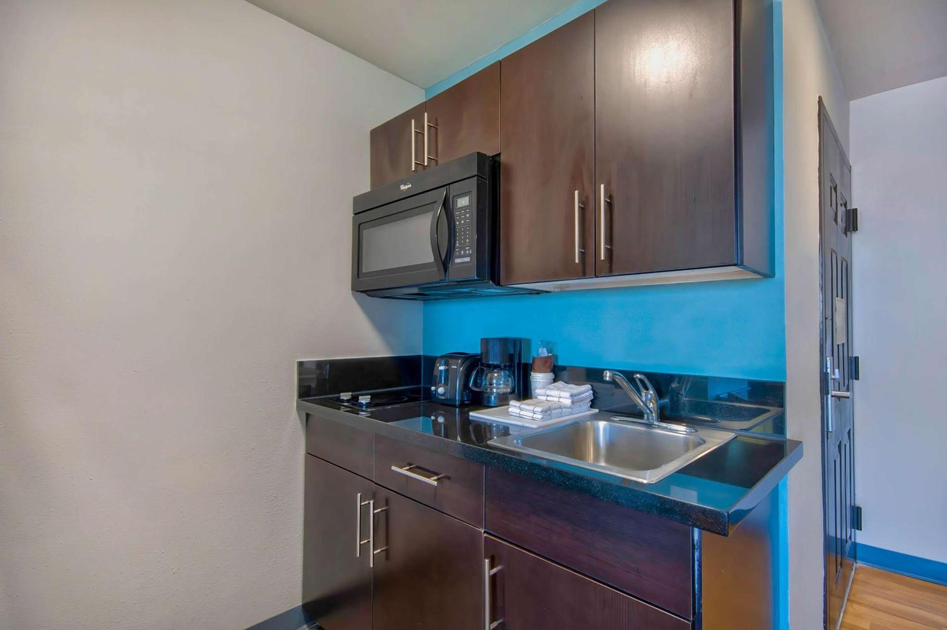 Studio 6-Port Arthur, TX - SE photo 23