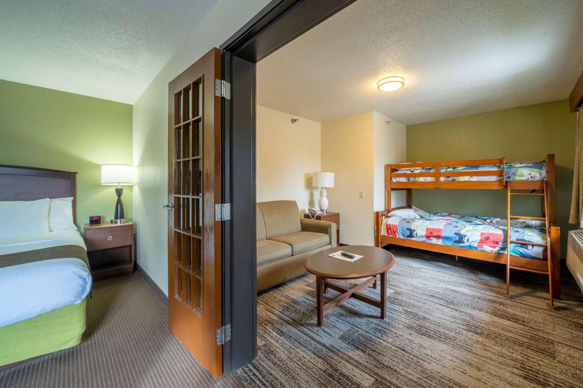 AmericInn by Wyndham Grand Rapids photo 12