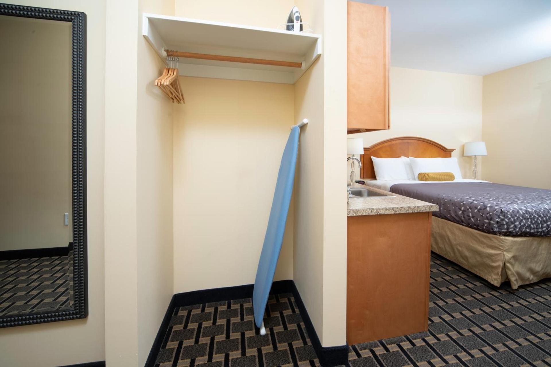 Mt. Rose Hotel photo 9
