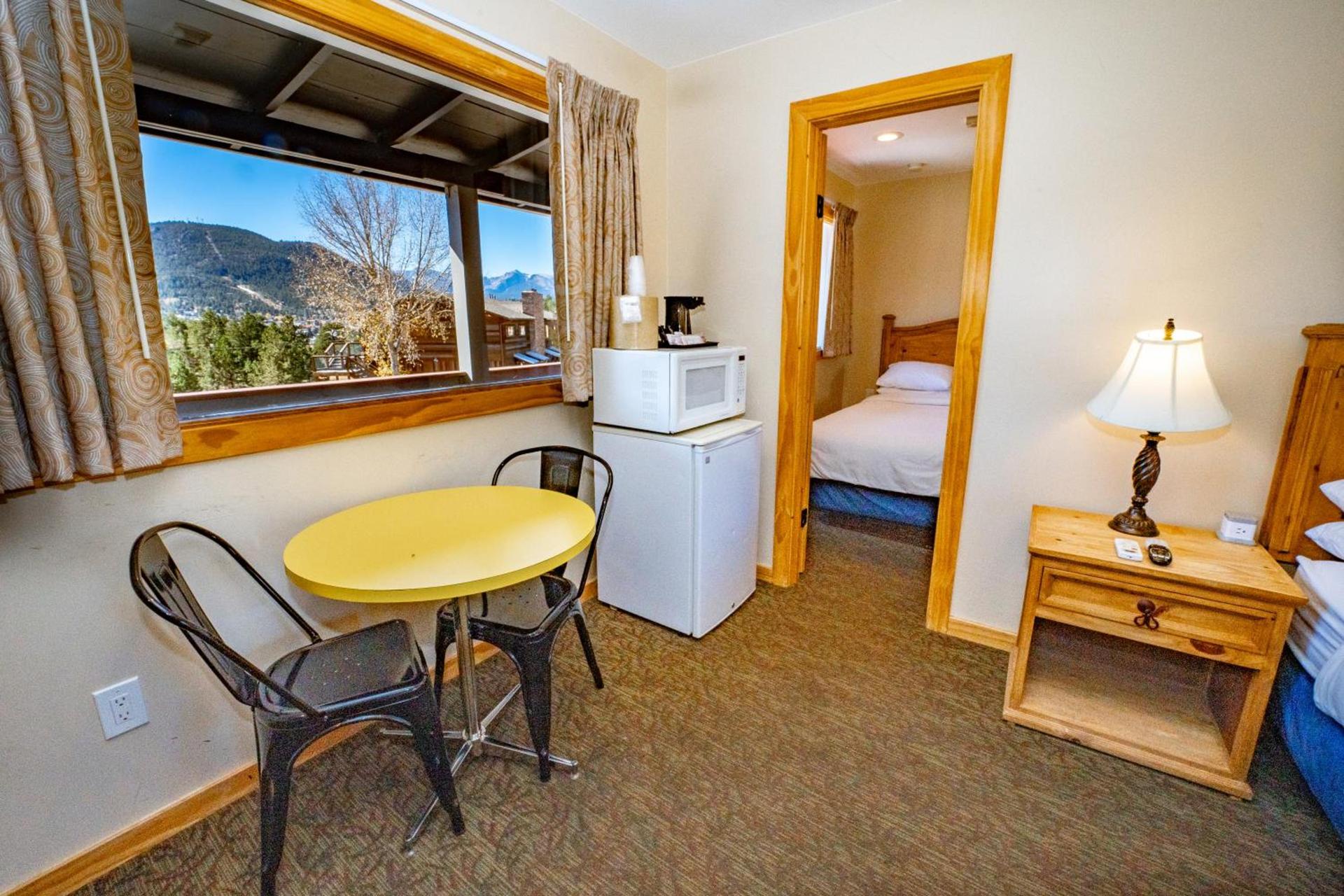 Coyote Mountain Lodge photo 92