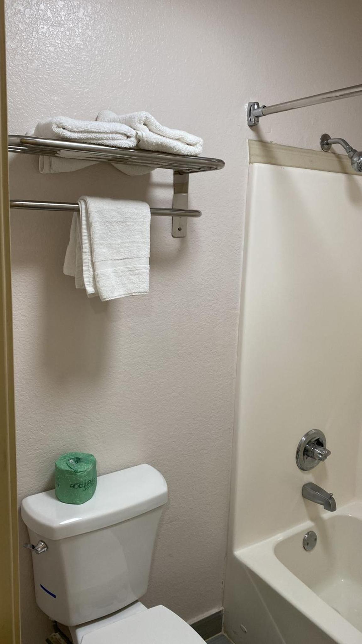 Country Hill Inn & Suite Eagle Pass photo 39