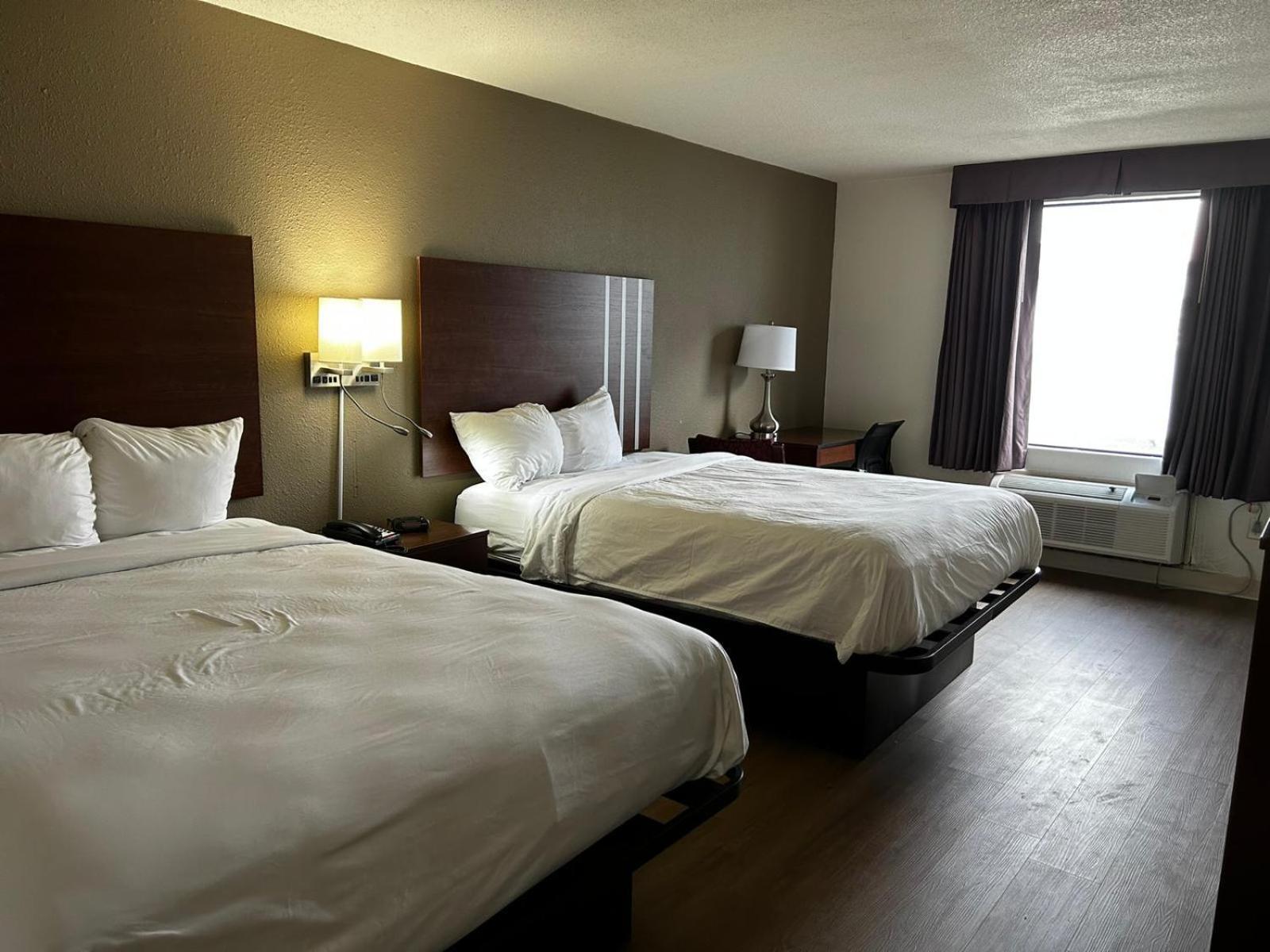 Econo Lodge Inn & Suites Chambersburg Central photo 33