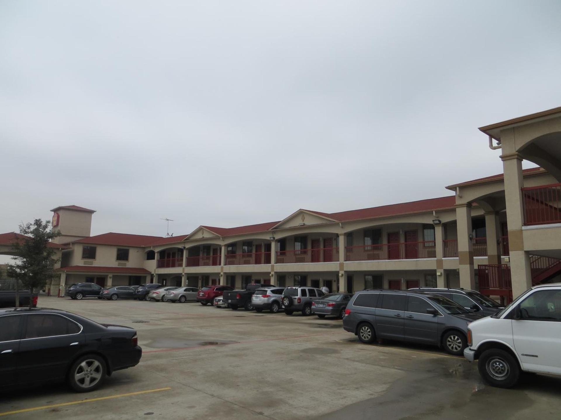 Platinum Inn Katy photo 6