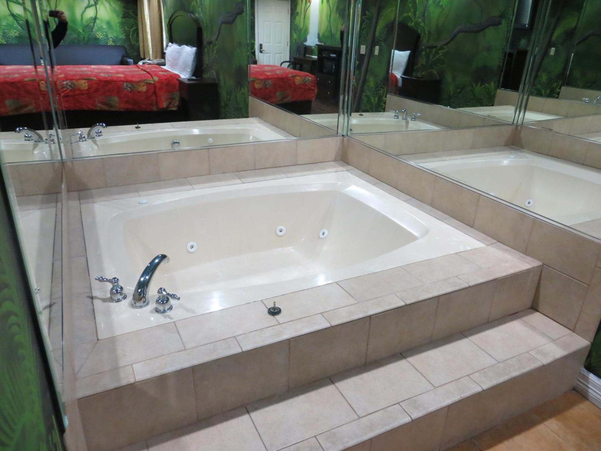 Platinum Inn Katy photo 9