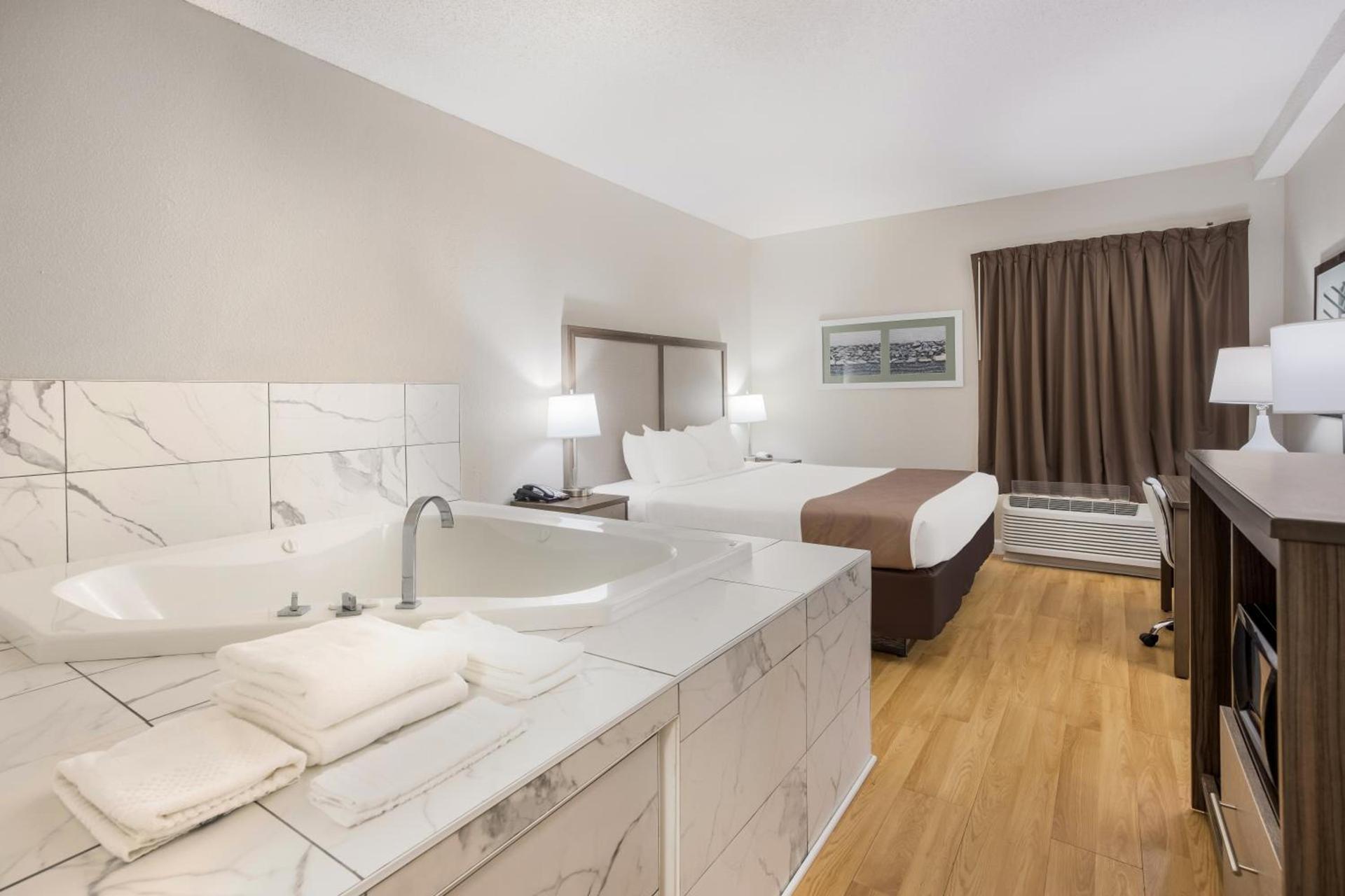 Quality Inn Moultrie photo 50