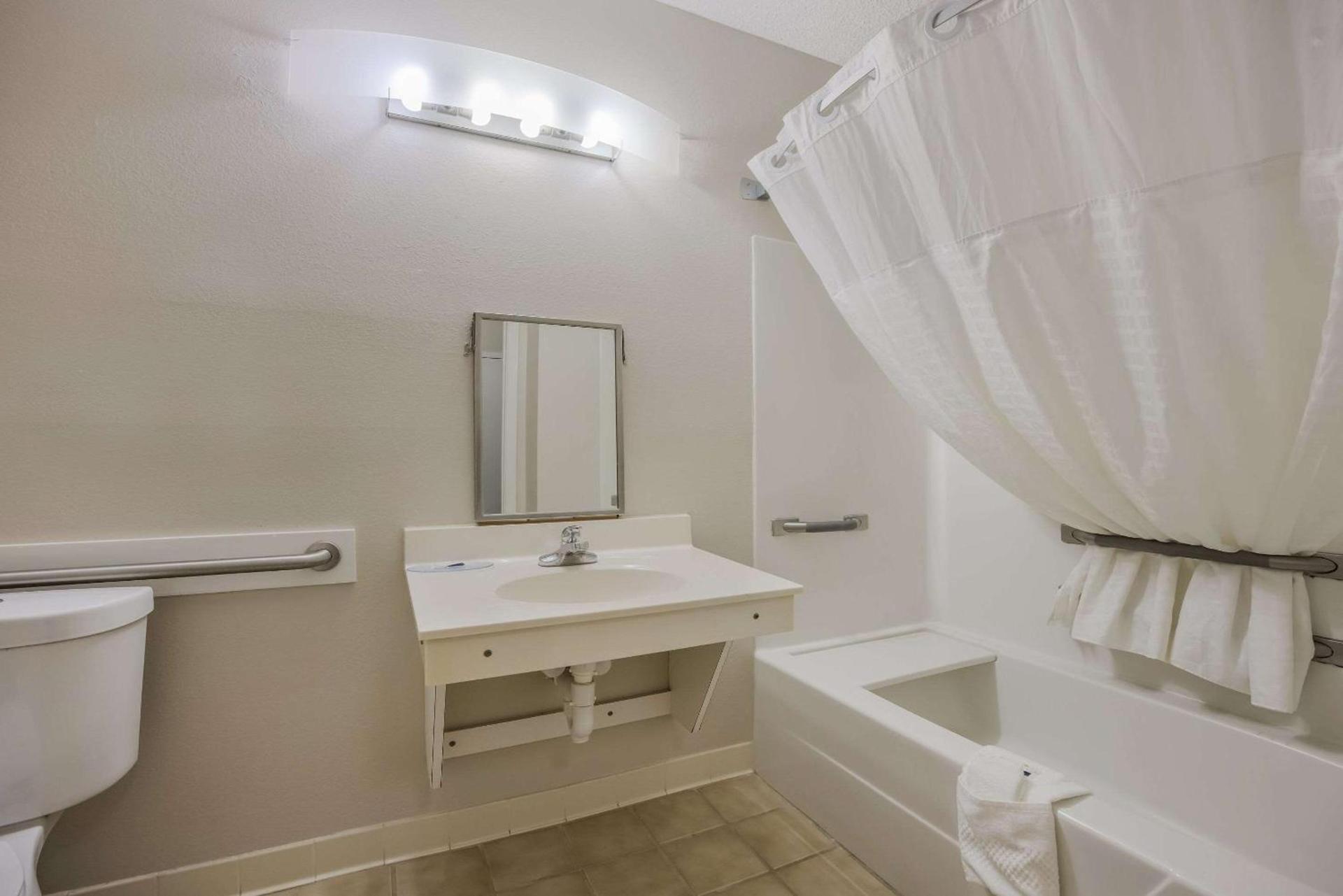 Quality Inn Moultrie photo 19