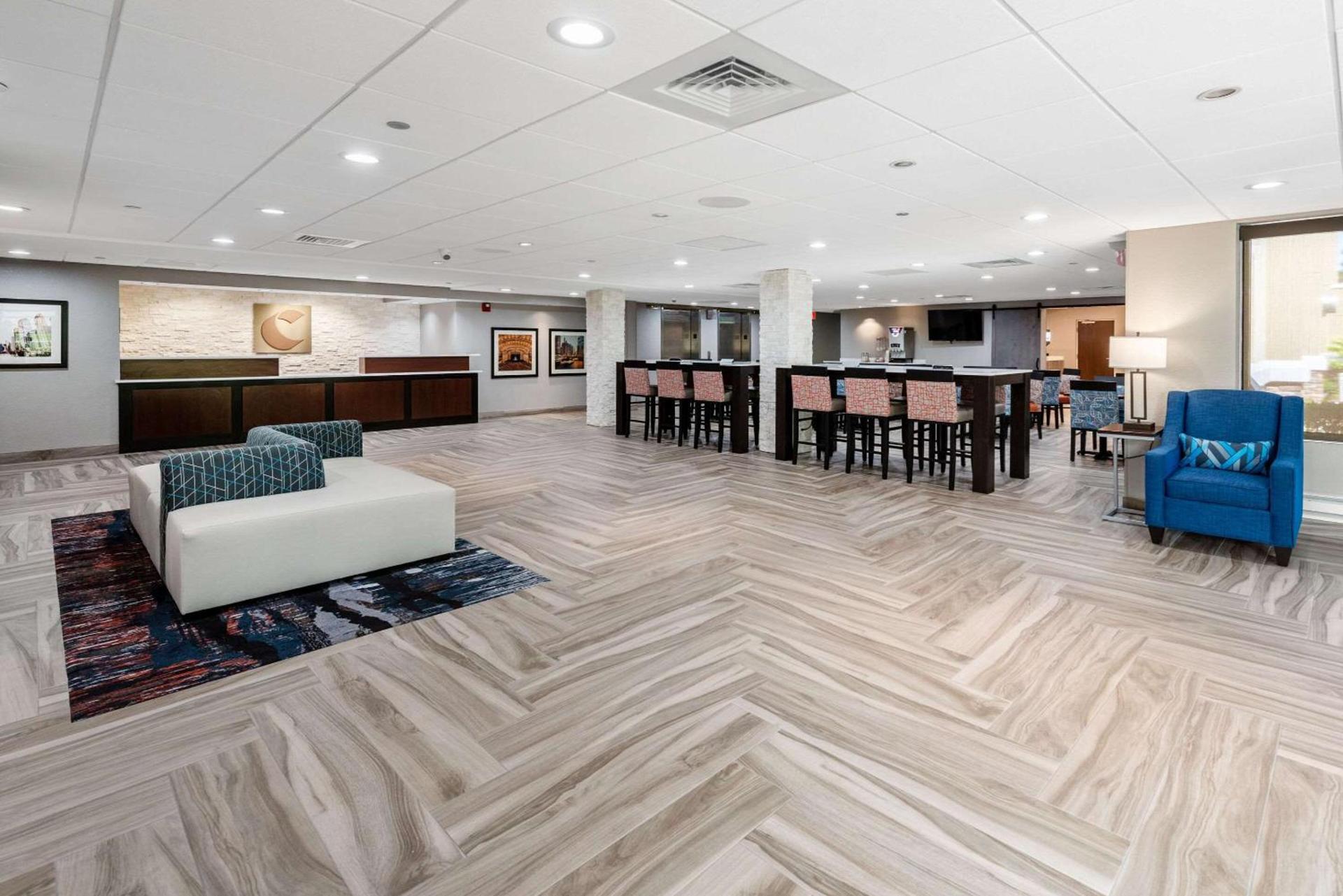 Comfort Inn Chicago Schaumburg - O'Hare Airport photo 2