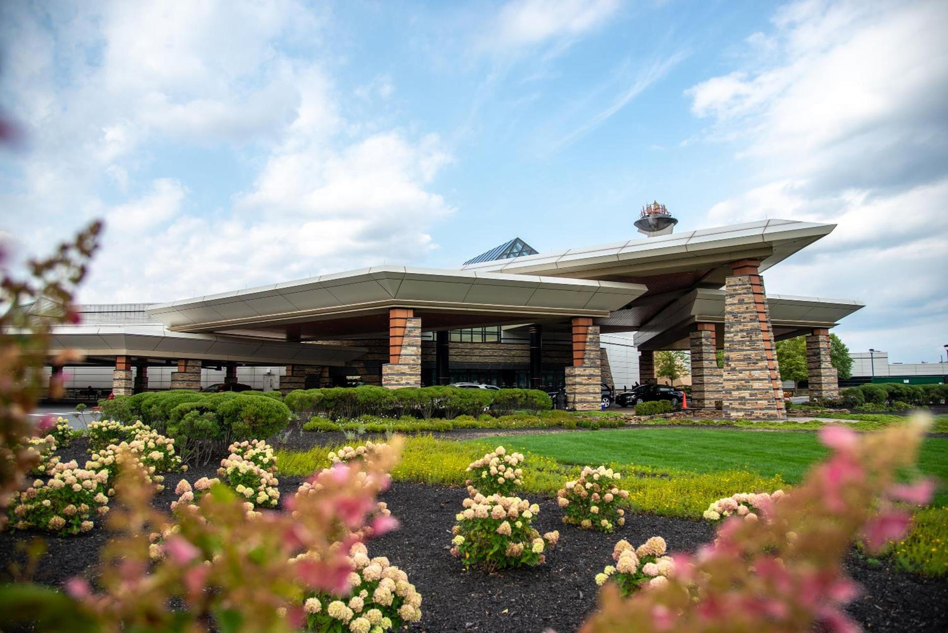 Mohegan Pennsylvania Casino Resort - Adults Only — hotel in Wilkes-Barre