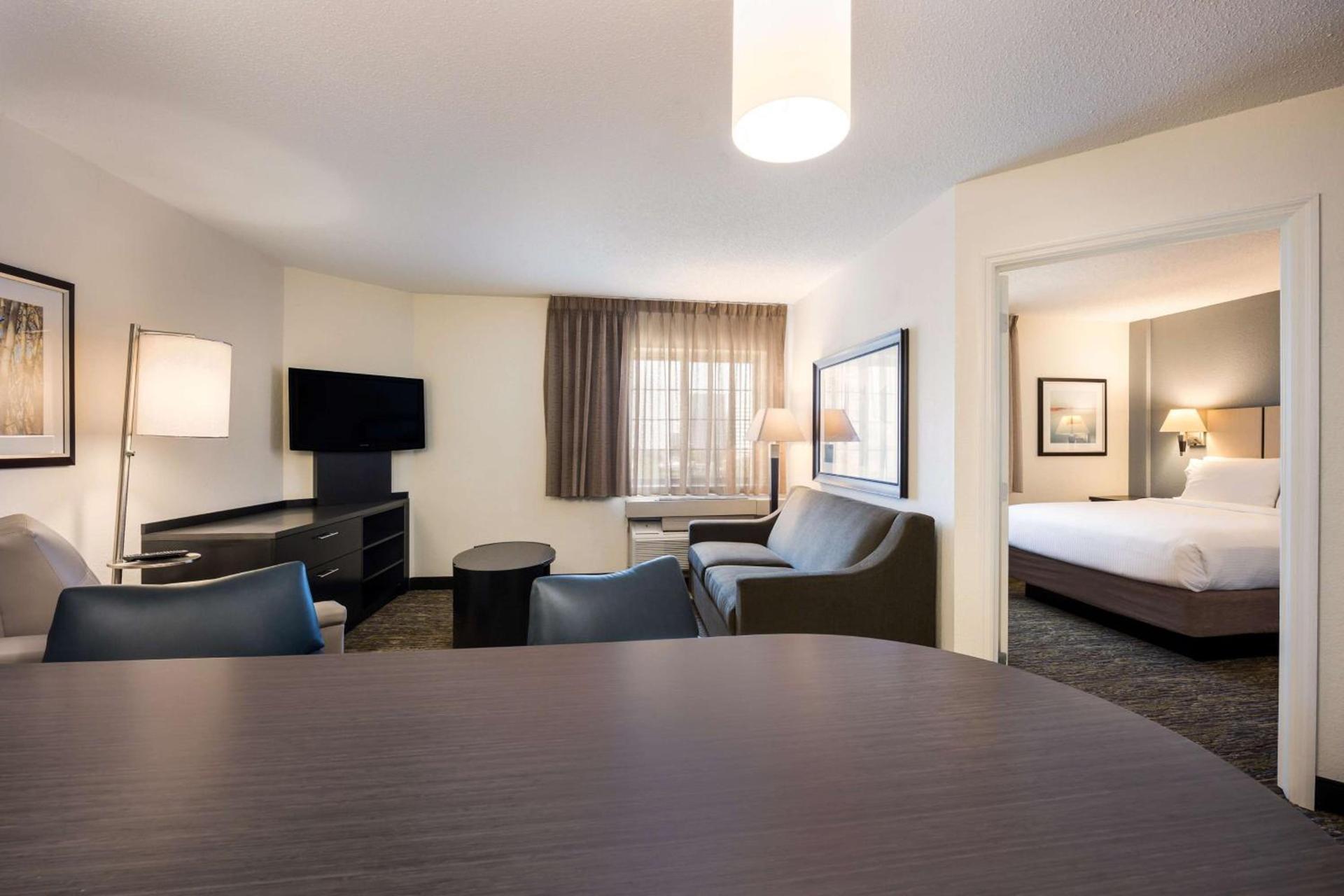 Sonesta Simply Suites Phoenix Glendale photo 20