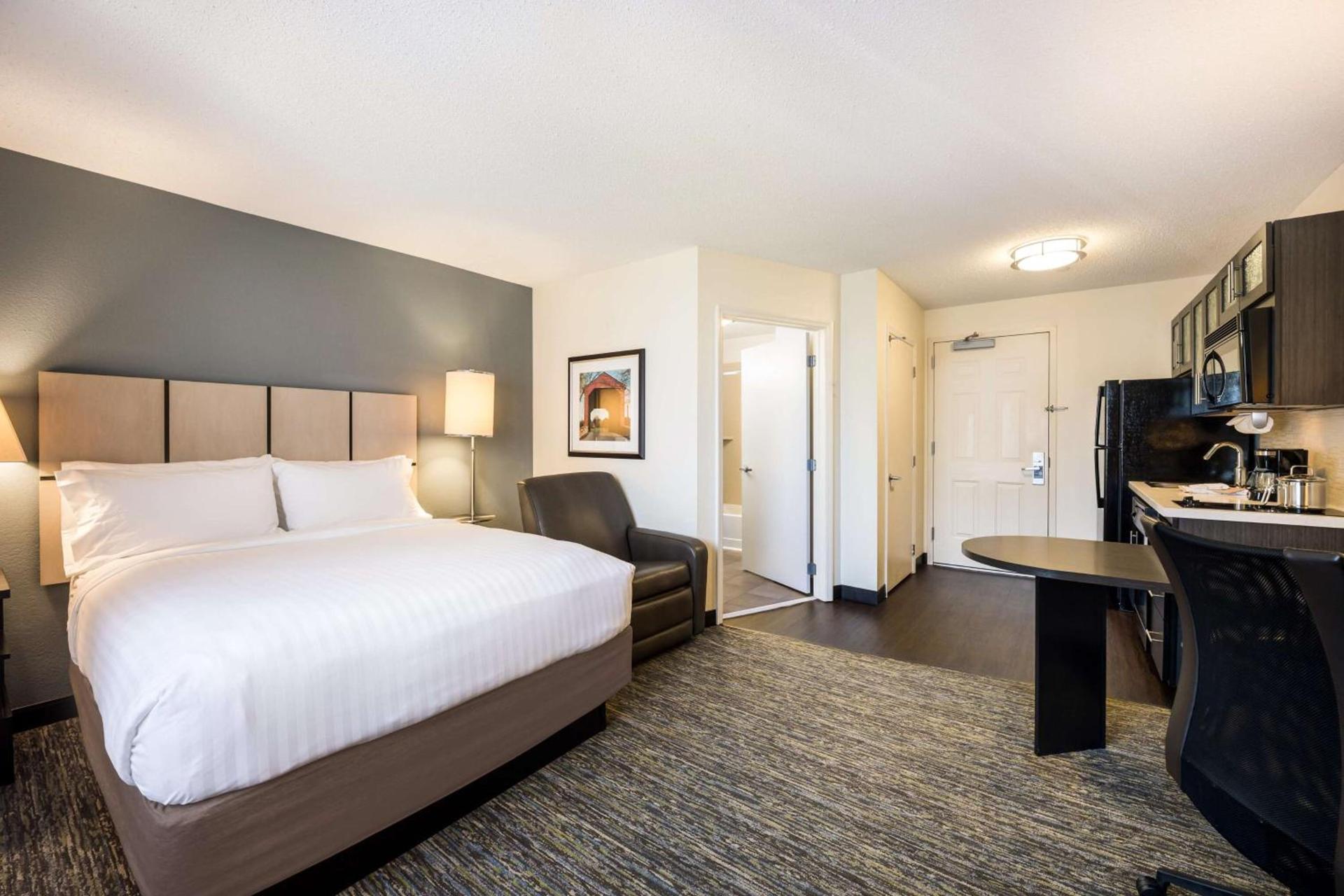 Sonesta Simply Suites Phoenix Glendale photo 22
