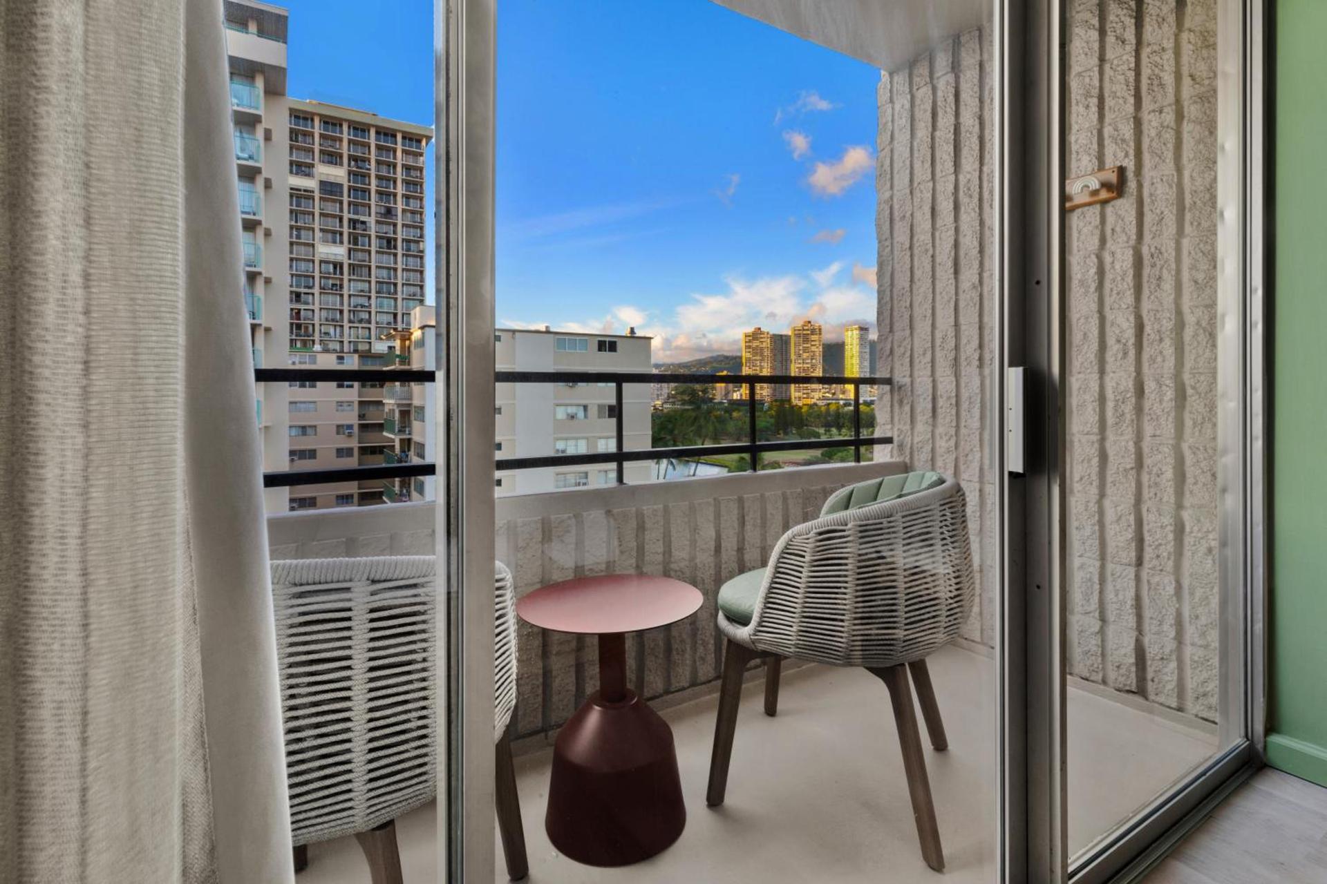 Wayfinder Waikiki - Voted Top 10 Best Hotels in Hawaii! photo 42
