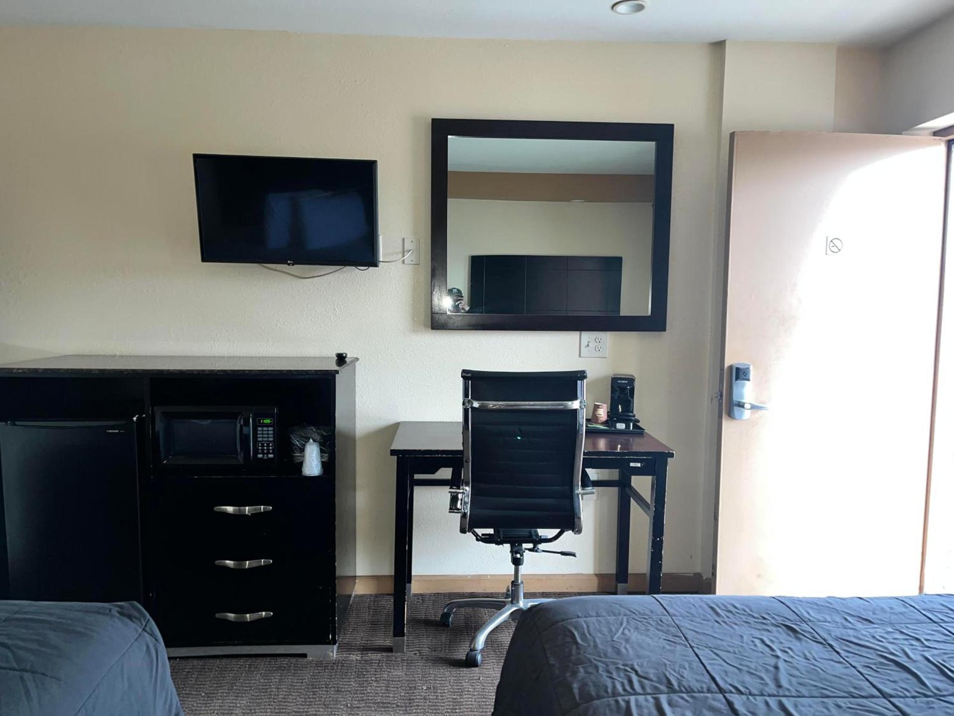 Circle Motor Lodge photo 19